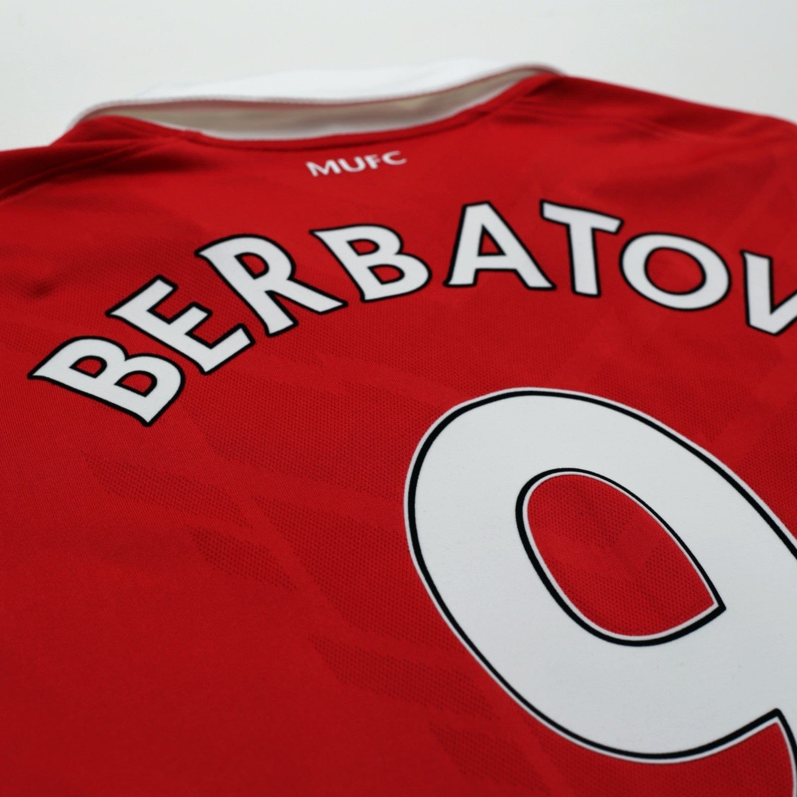 2010/11 Berbatov #9 Manchester United Vintage Home Football Shirt (M)