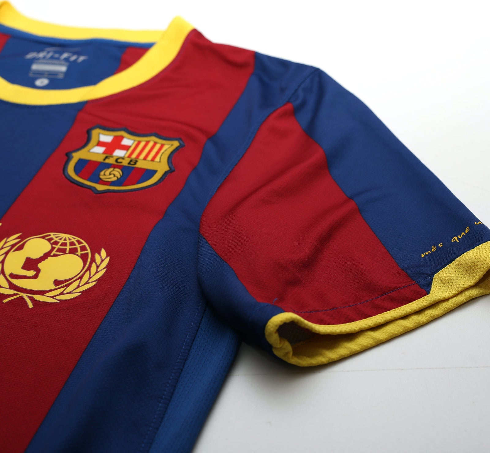 2010/11 MESSI #10 Barcelona Vintage Nike Home Football Shirt Jersey (S)
