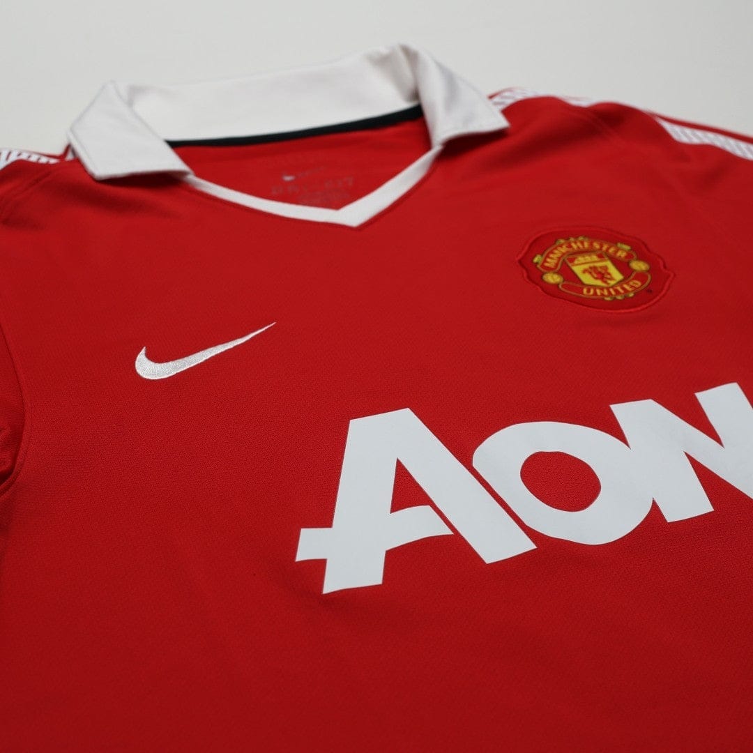 2010/11 Nani #17 Manchester United Vintage Home Football Shirt (M)