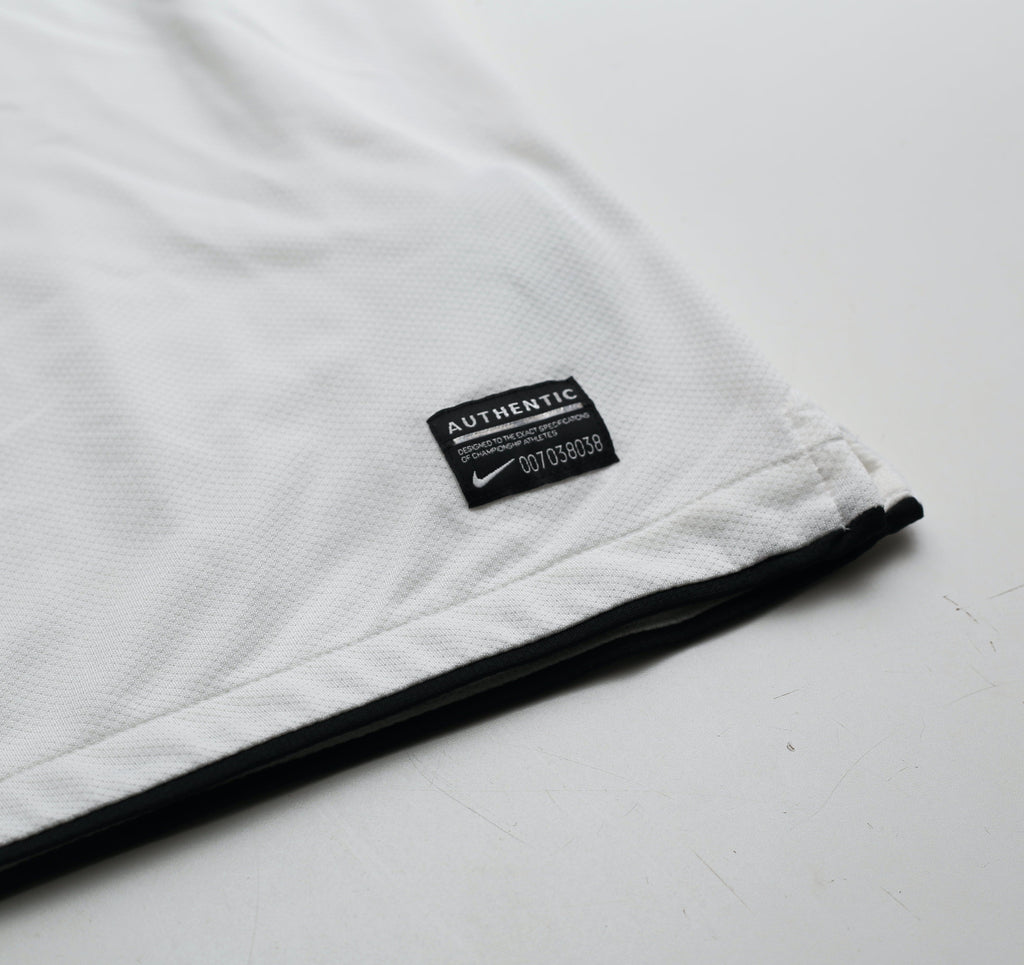 2010/12 BERBATOV #9 Manchester United Vintage Nike Away Football Shirt (L)