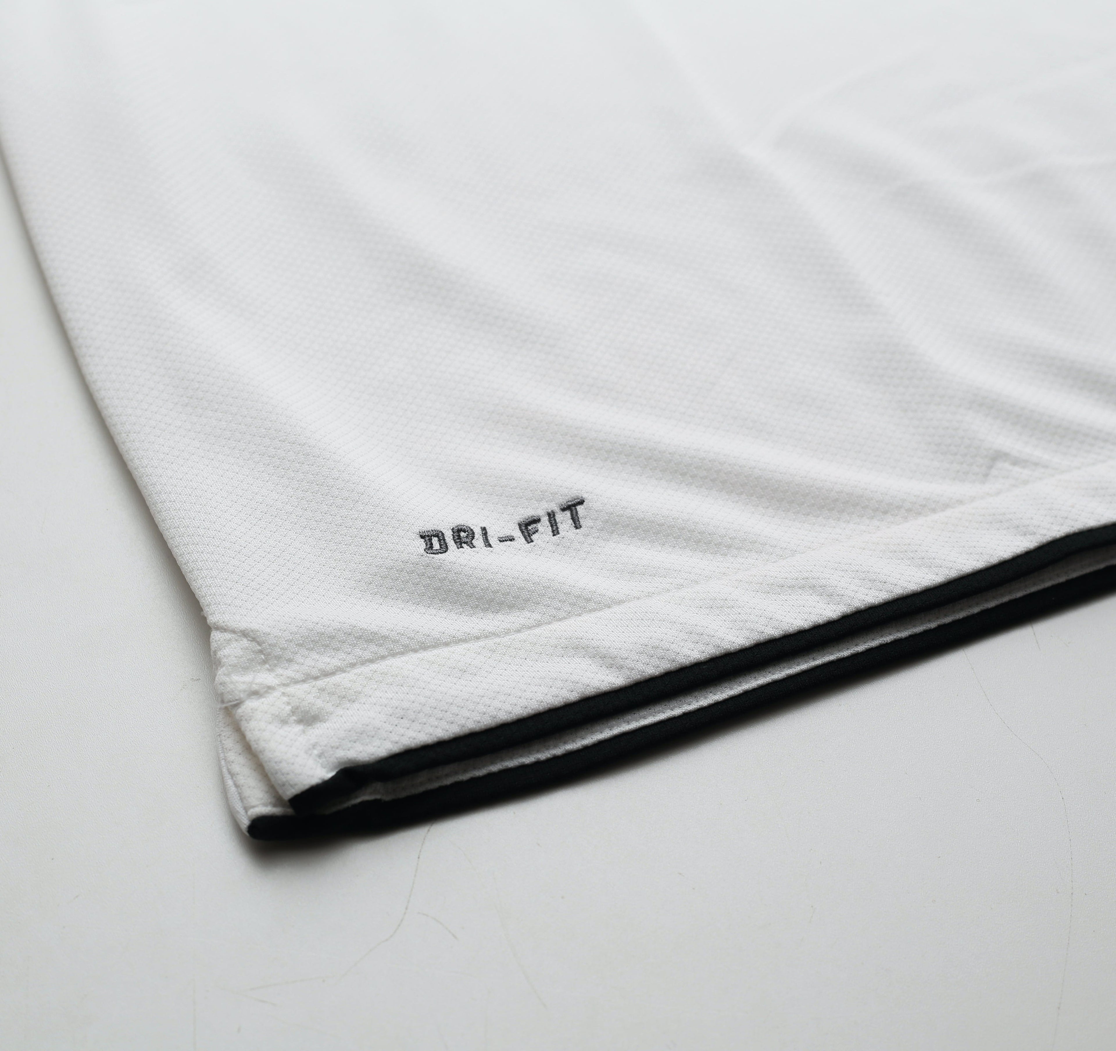 2010/12 BERBATOV #9 Manchester United Vintage Nike Away Football Shirt (L)