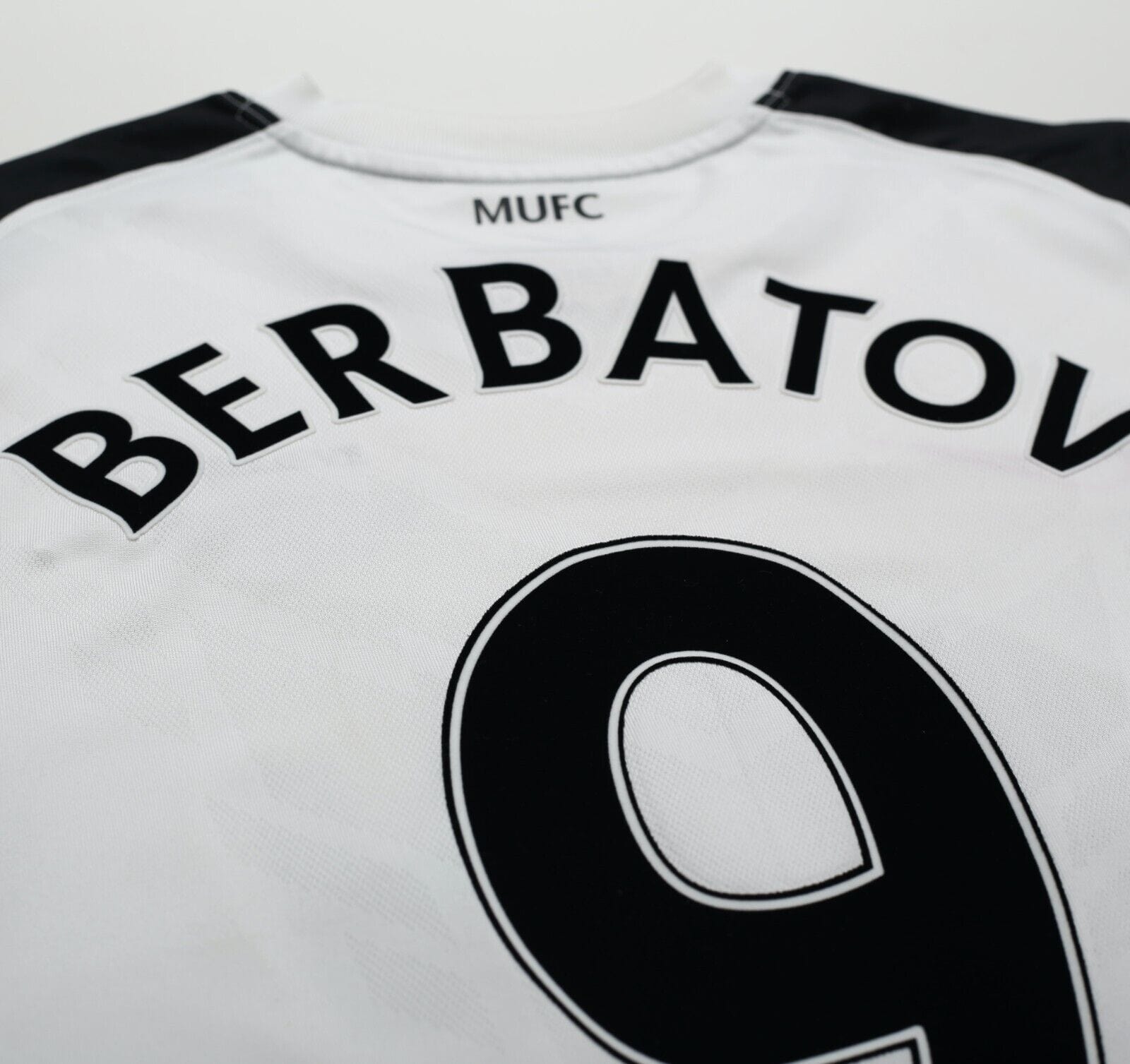 2010/12 BERBATOV #9 Manchester United Vintage Nike Away Football Shirt (S)