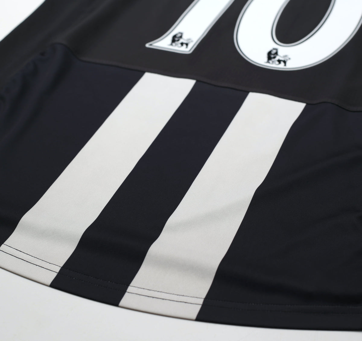 2011/12 Ben Arfa #10 Newcastle United Vintage PUMA Home Football Shirt (M)