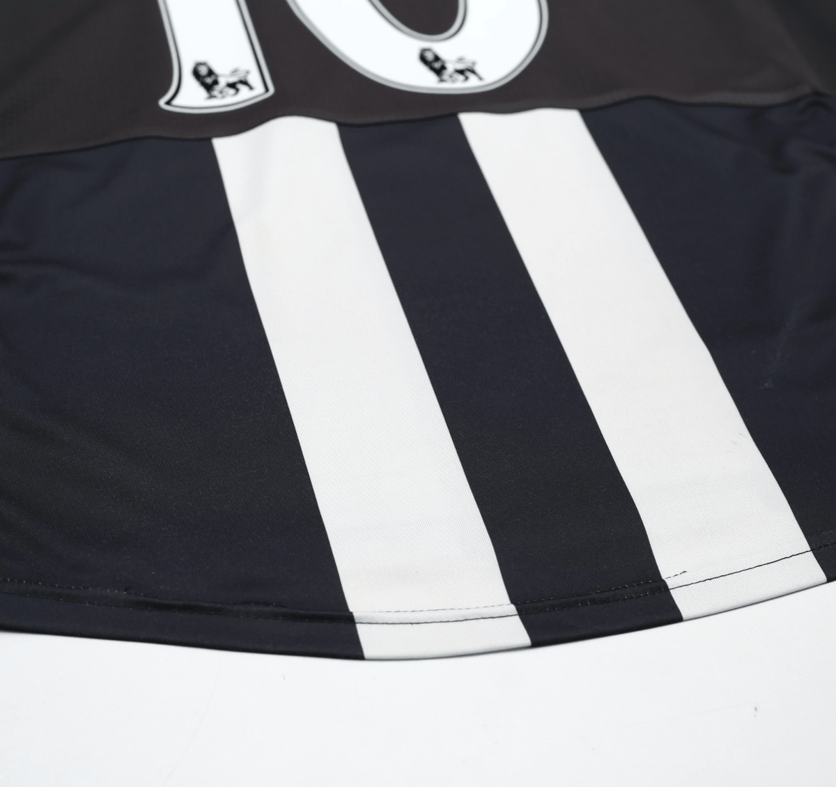 2011/12 BEN ARFA #10 Newcastle United Vintage PUMA Home Football Shirt (M)