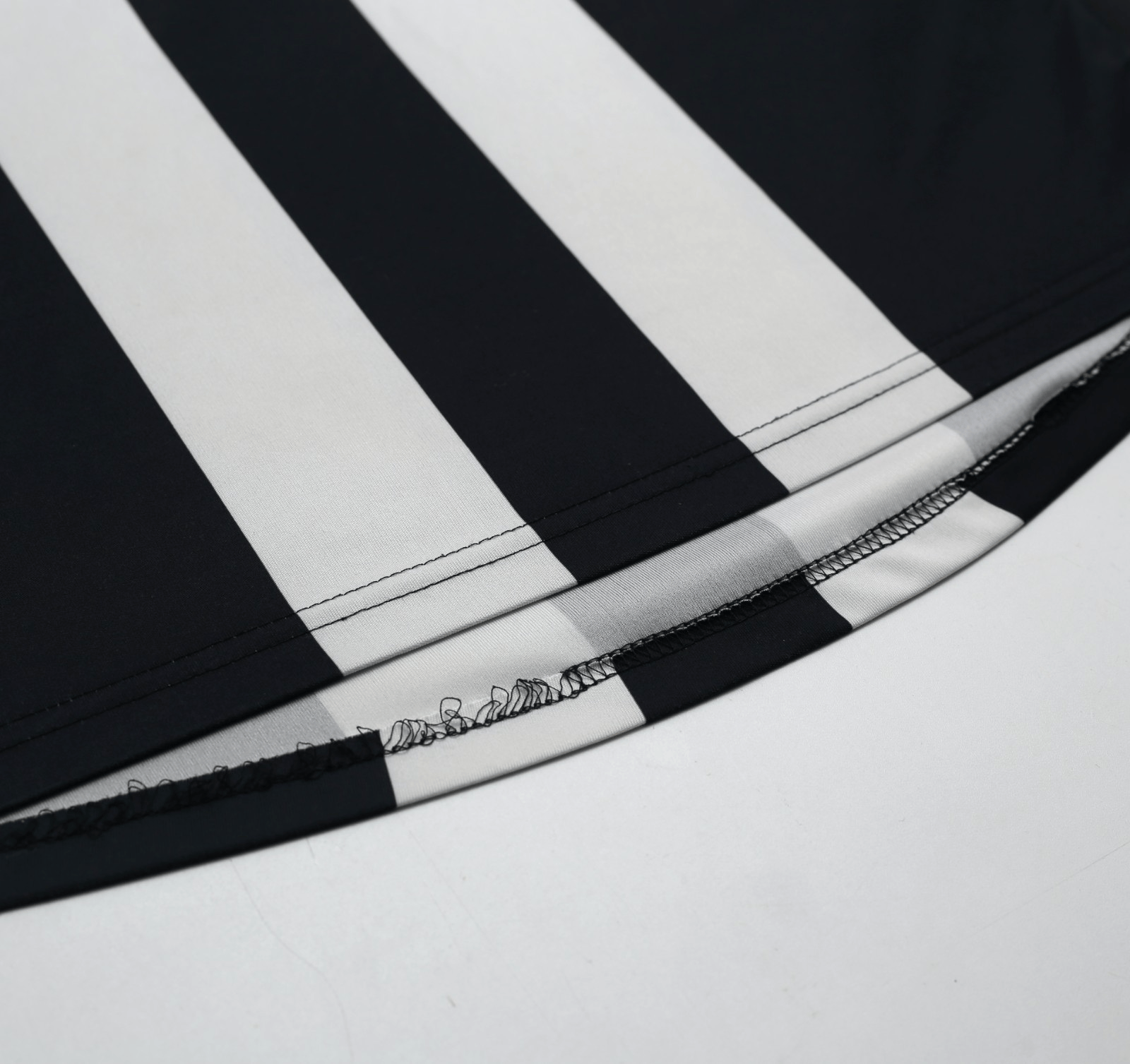 2011/12 BEN ARFA #10 Newcastle United Vintage PUMA Home Football Shirt (M)