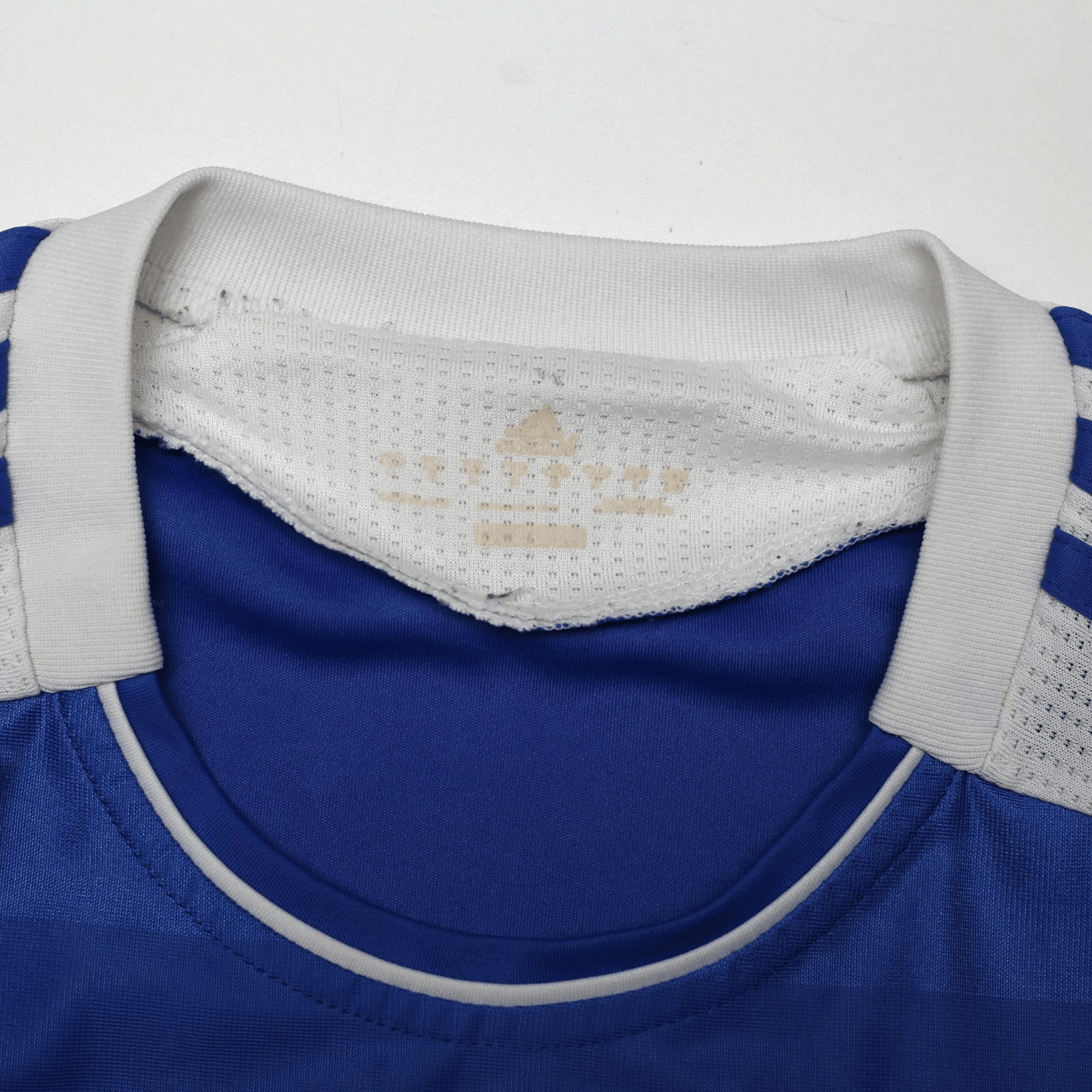 2011/12 Drogba #11 Chelsea Vintage adidas UCL Home Football Shirt (M)