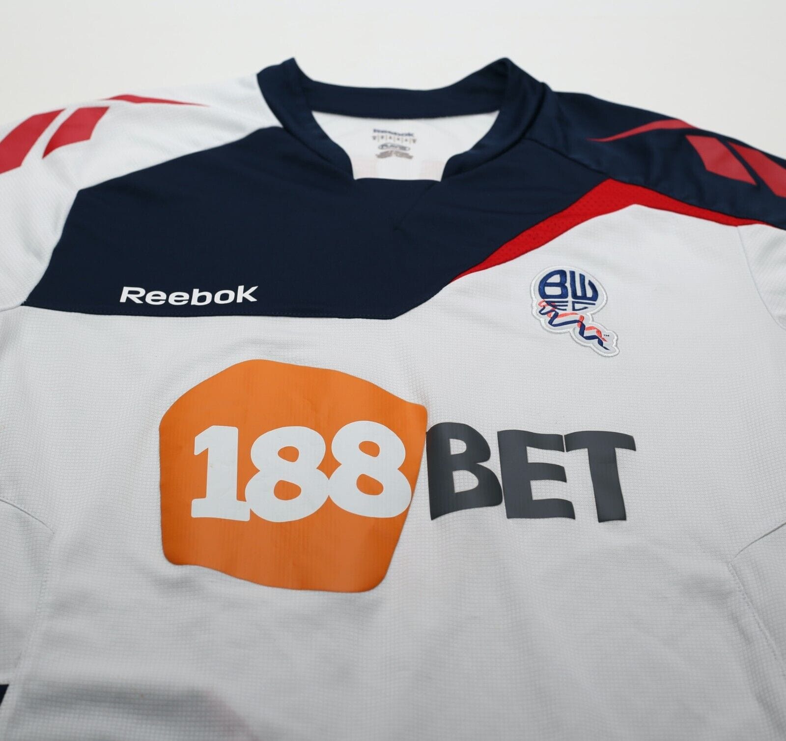 2011/12 HOLDEN #8 Bolton Wanderers Vintage Reebok L/S Home Football Shirt (M)