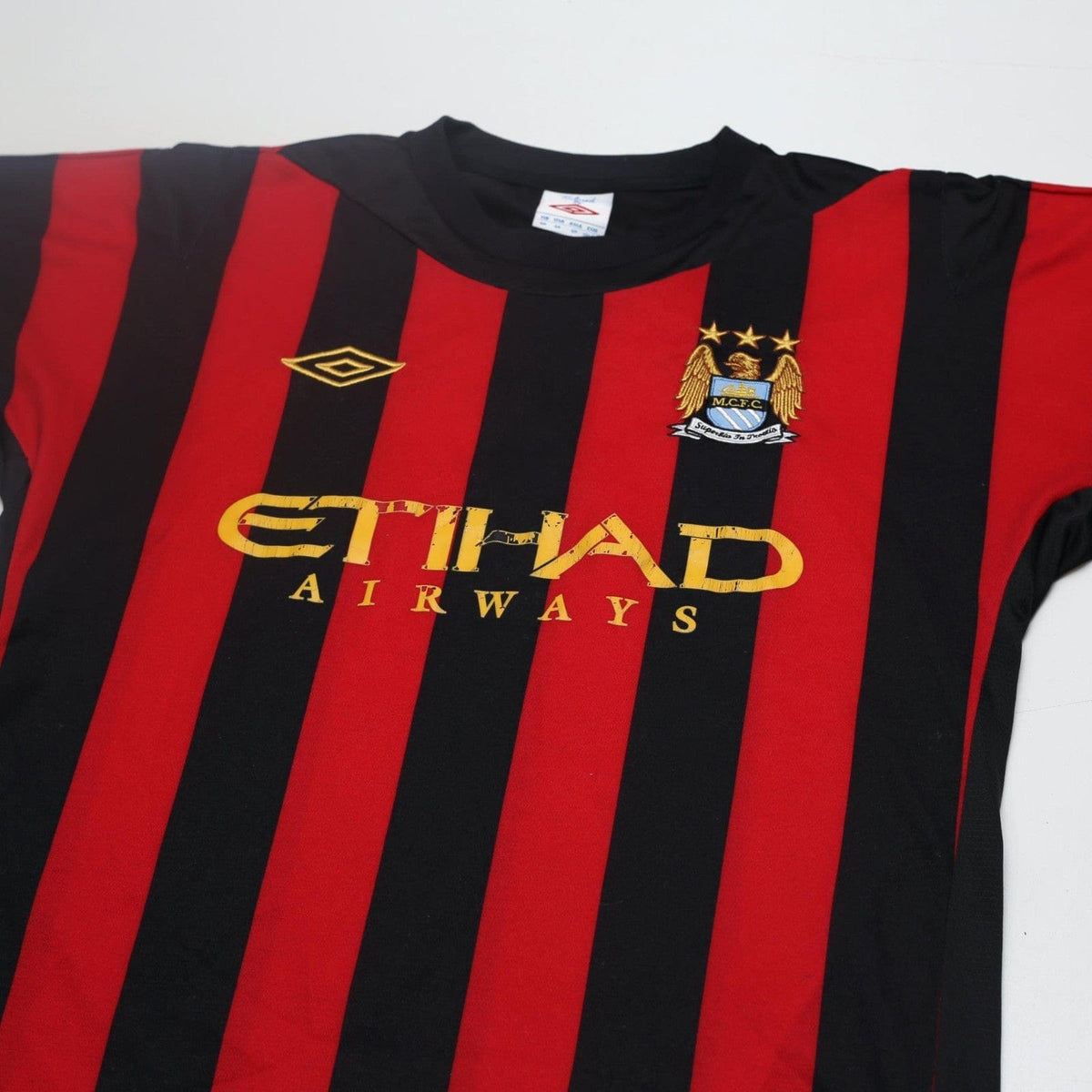 2011/12 Manchester City Vintage Umbro Away Football Shirt (M) 40