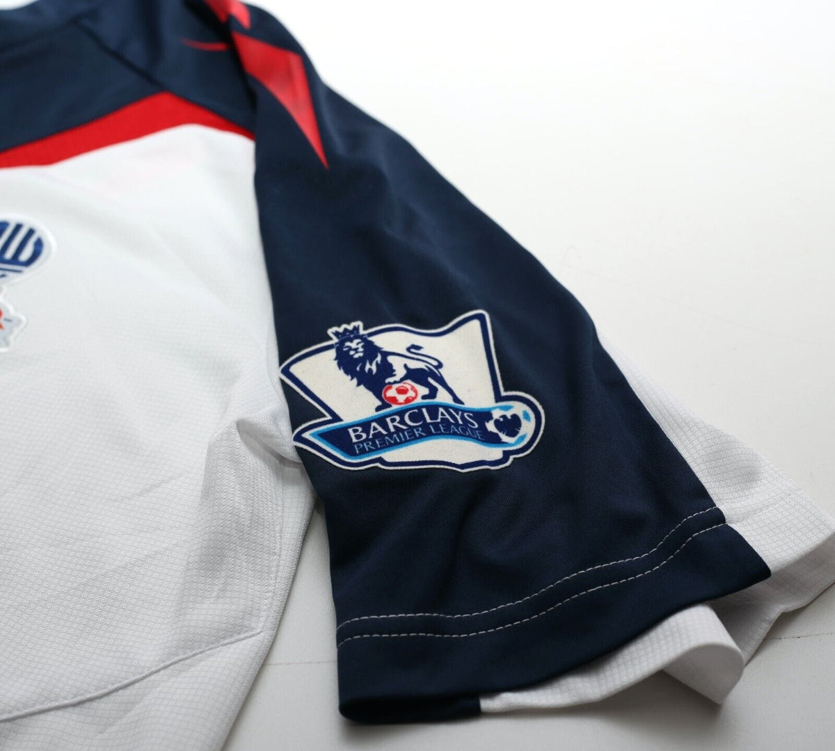 2011/12 MUAMBA #6 Bolton Wanderers Vintage Reebok Home Football Shirt (M/L)