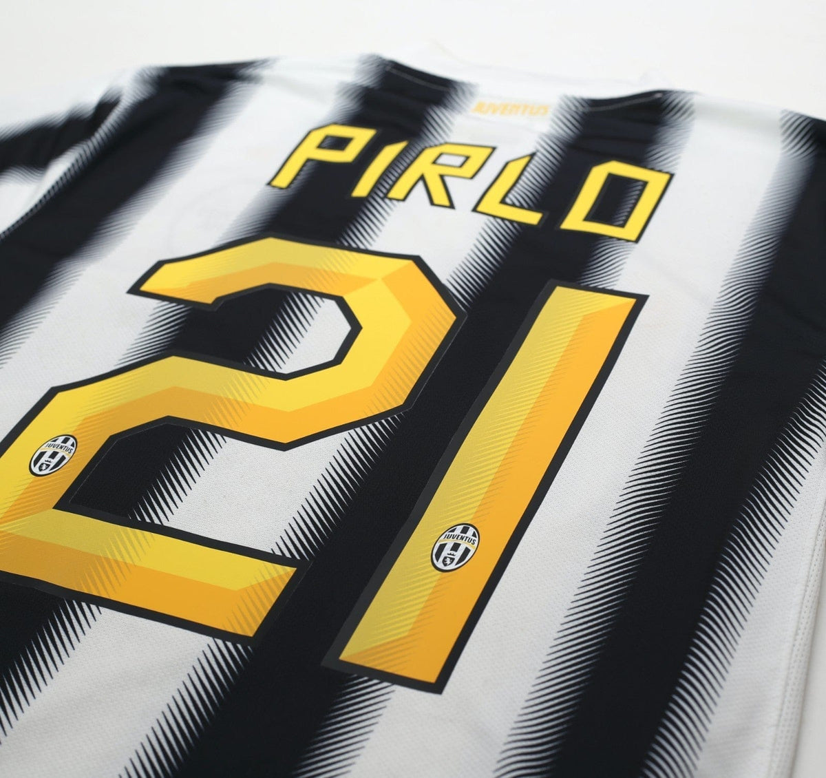 2011/12 PIRLO #21 Juventus Vintage Nike Home Football Shirt (M)