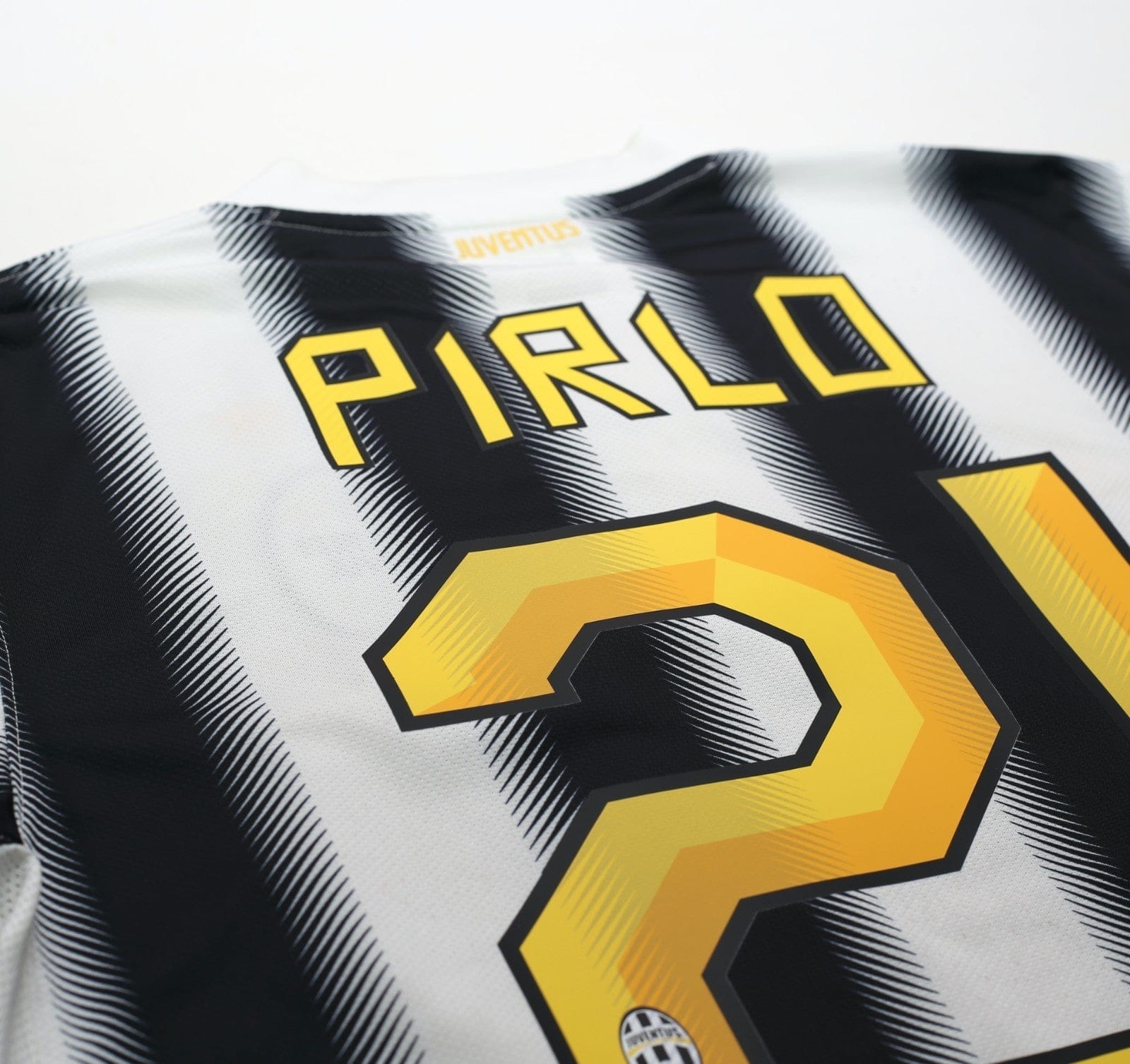 2011/12 PIRLO #21 Juventus Vintage Nike Home Football Shirt (M)