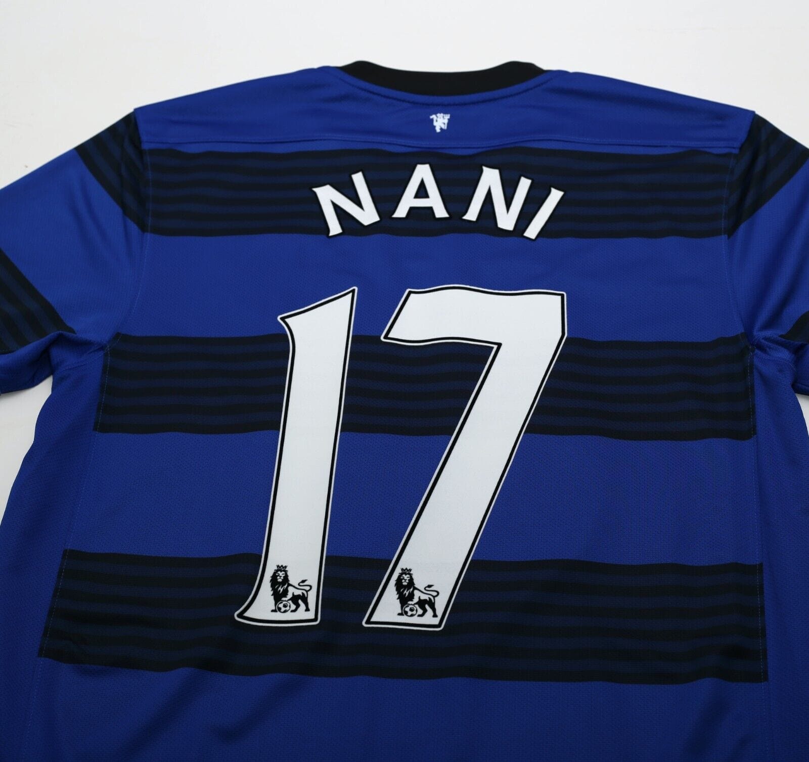 2011/13 NANI #17 Manchester United Vintage Nike Away Football Shirt (M)