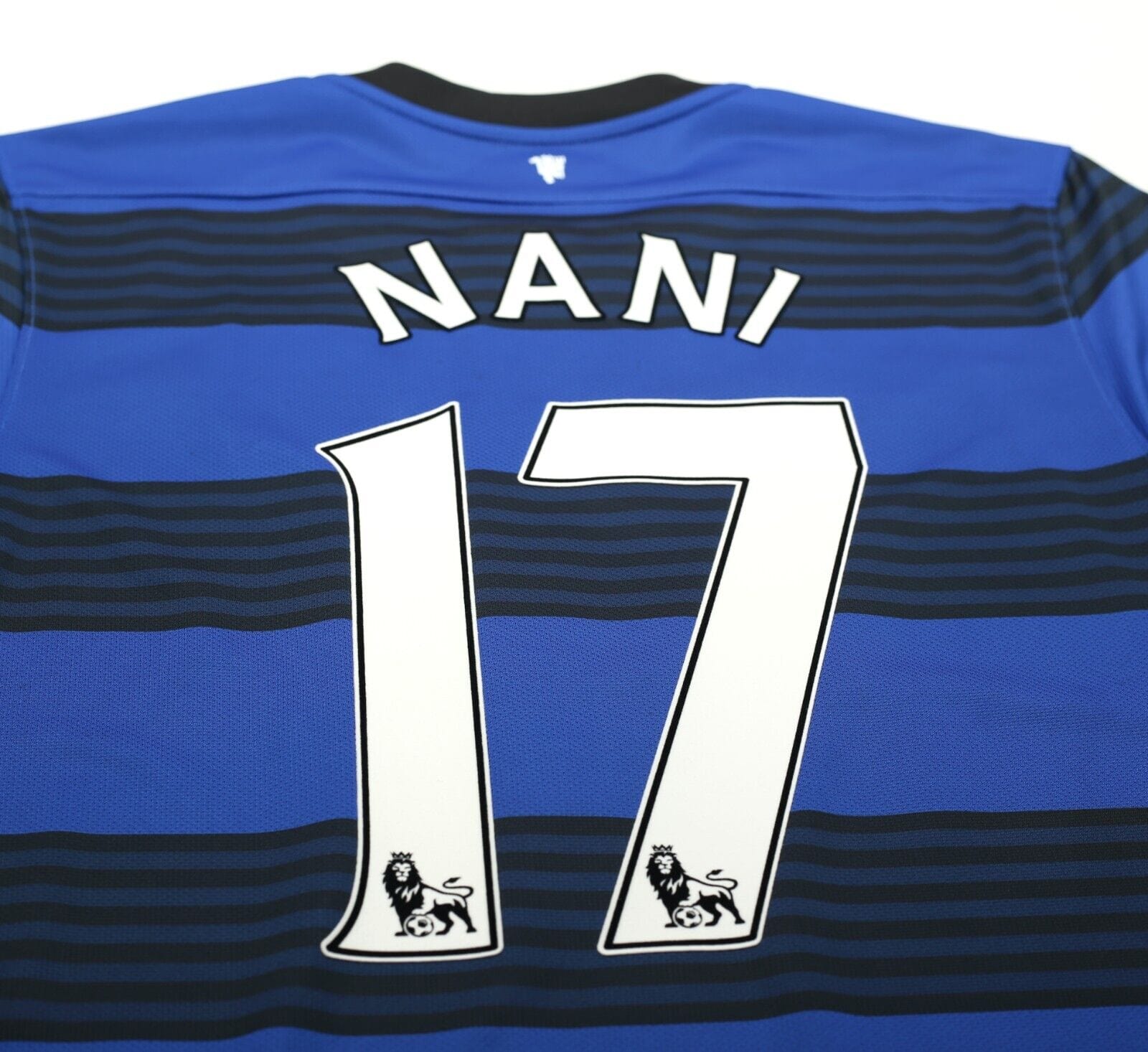 2011/13 NANI #17 Manchester United Vintage Nike Away Football Shirt (M)