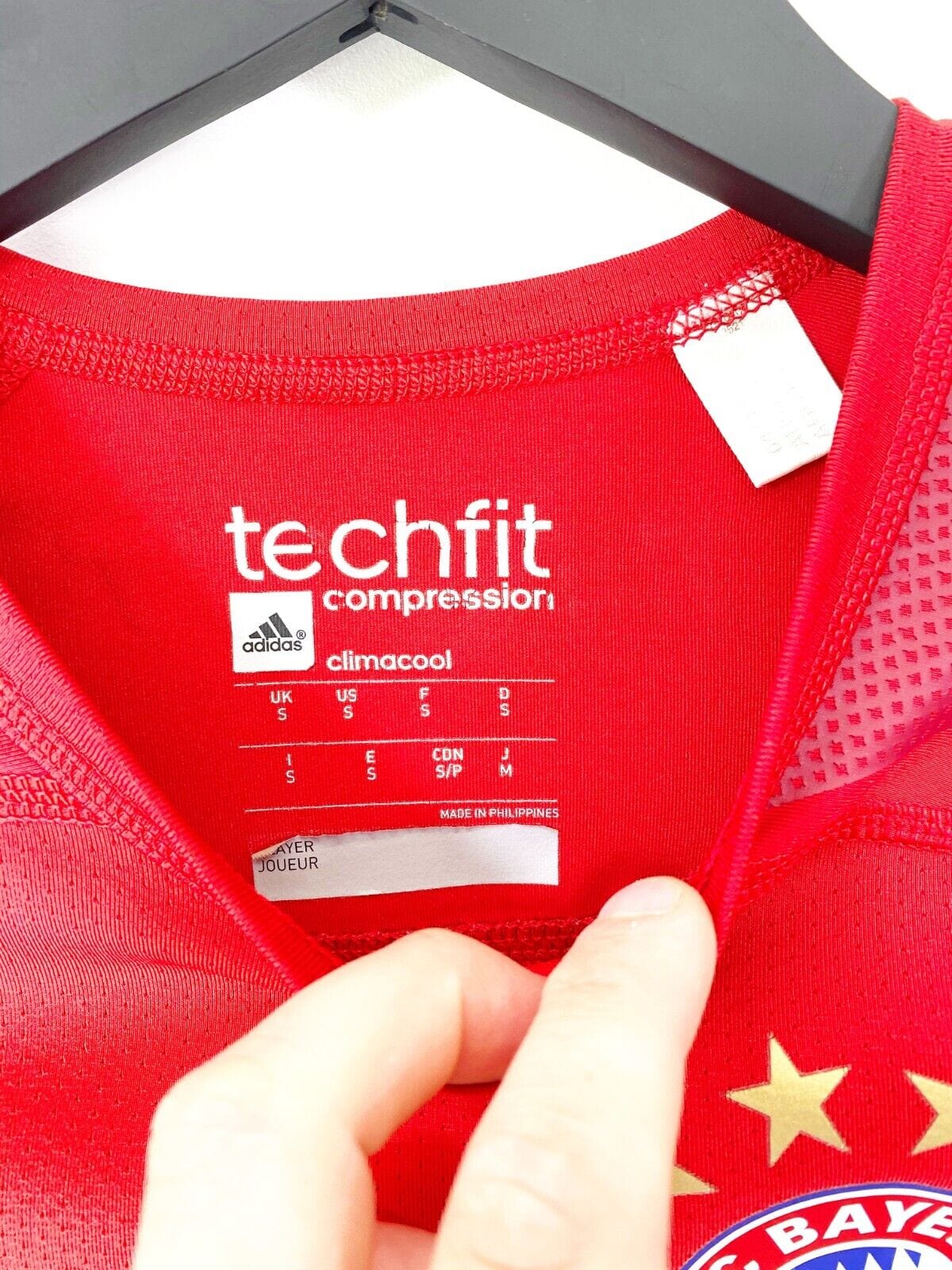 2015/16 BAYERN MUNICH adidas Techfit Compression Base Layer Football Shirt (S)