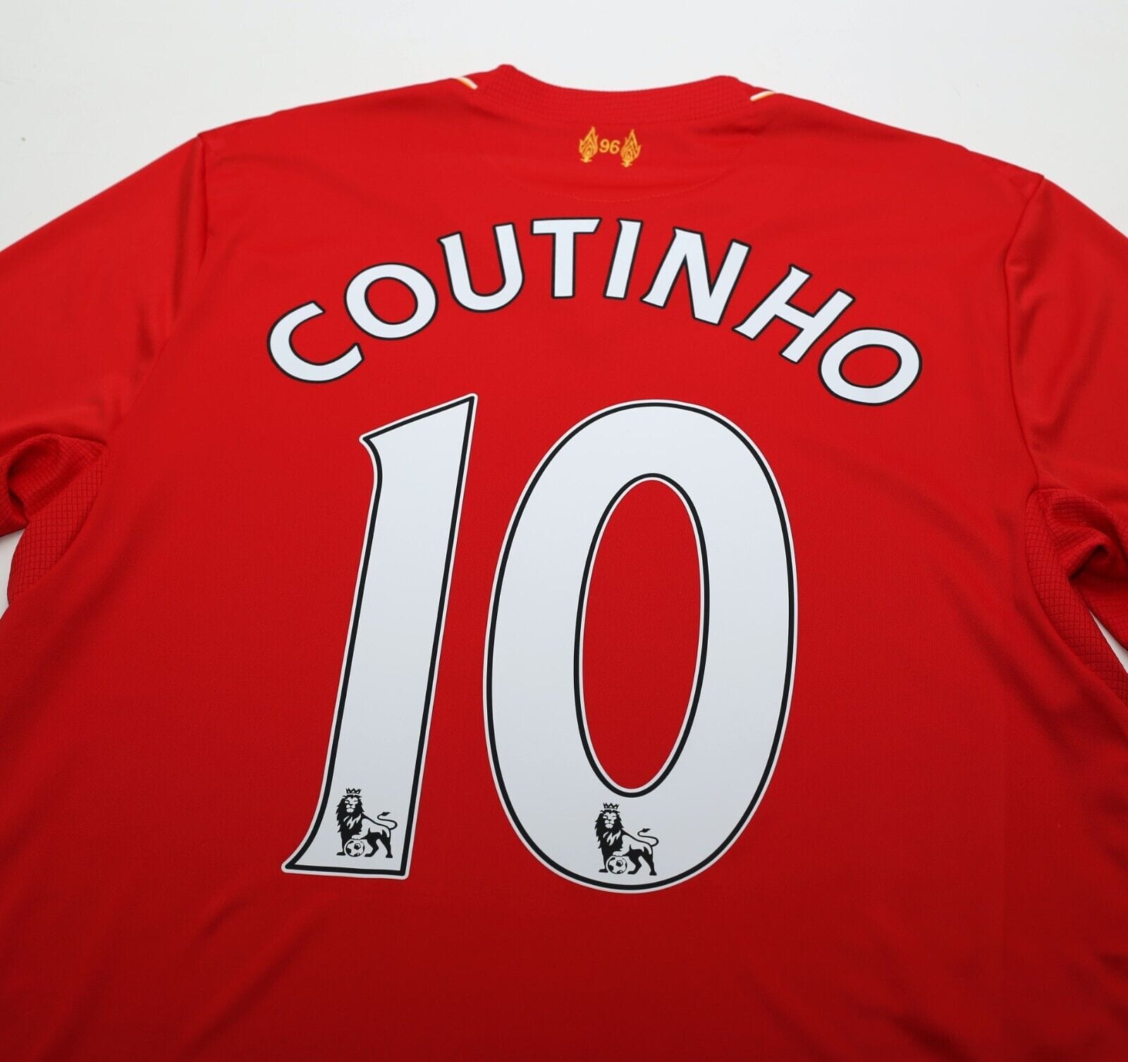 2015/16 COUTINHO #10 Liverpool Vintage New Balance Home Football Shirt (M)