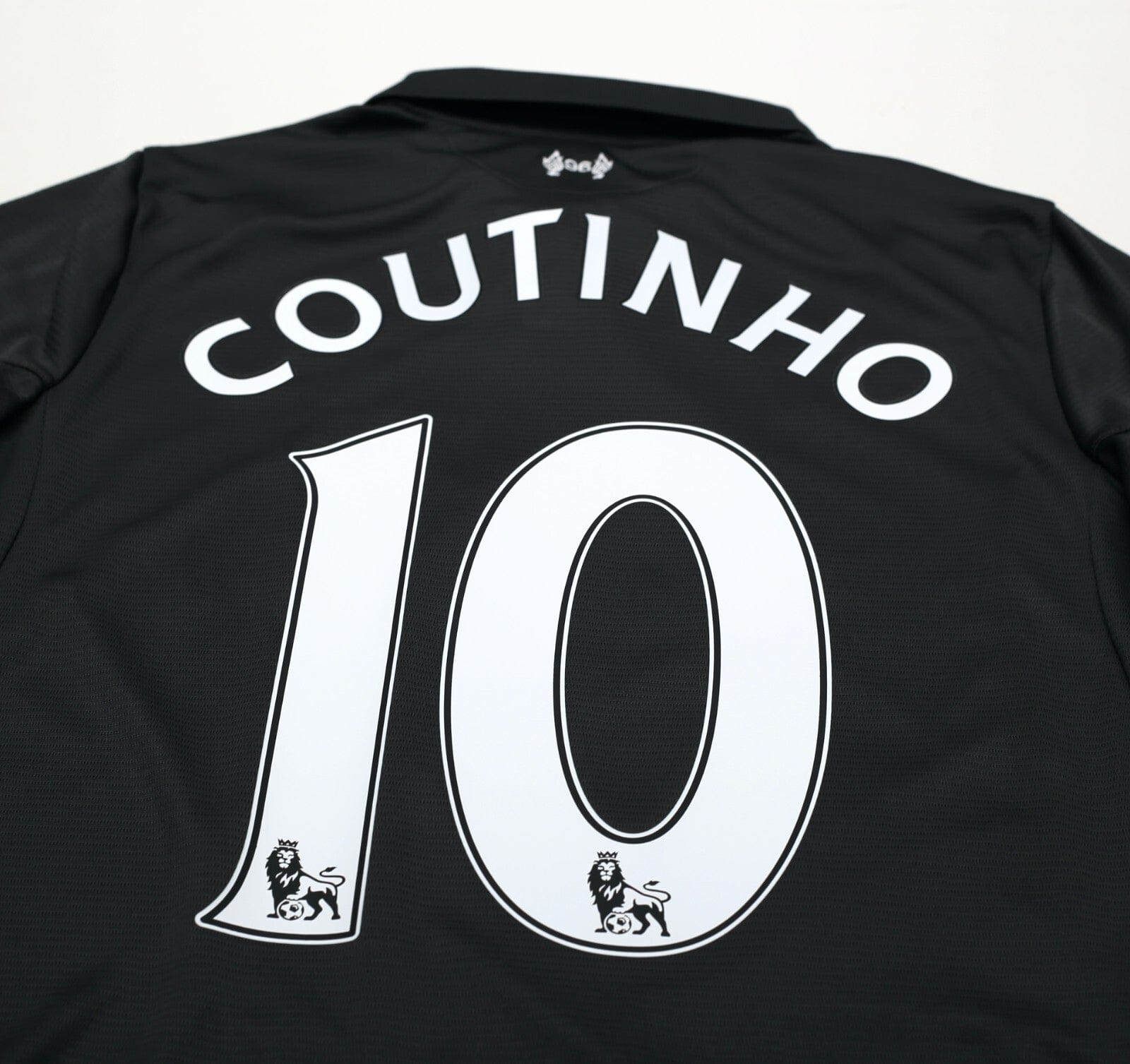 2015/16 COUTINHO #10 Liverpool Vintage New Balance Third Football Shirt (M)