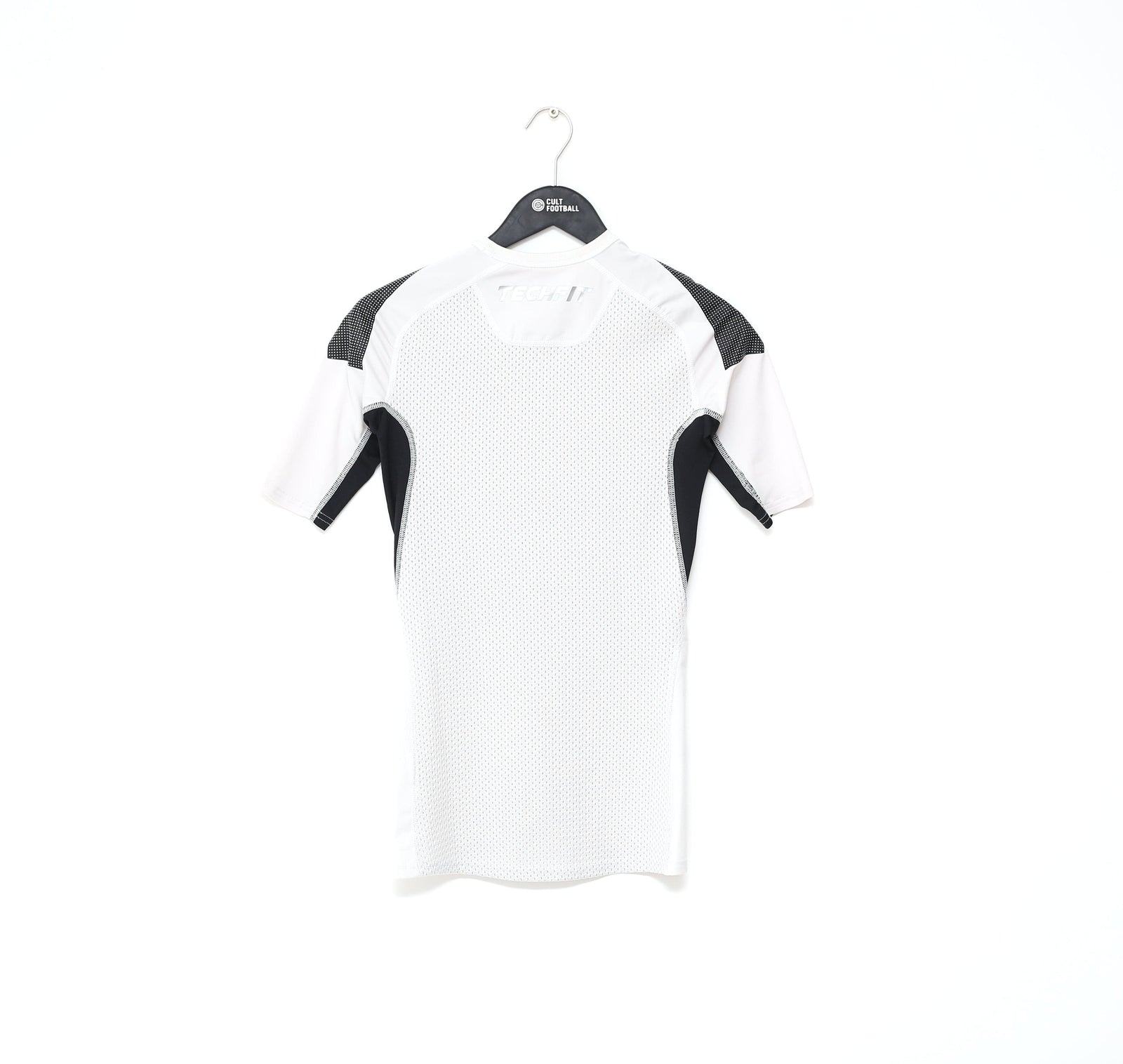 2015/16 JUVENTUS adidas Techfit Compression Base Layer Football Shirt (S)