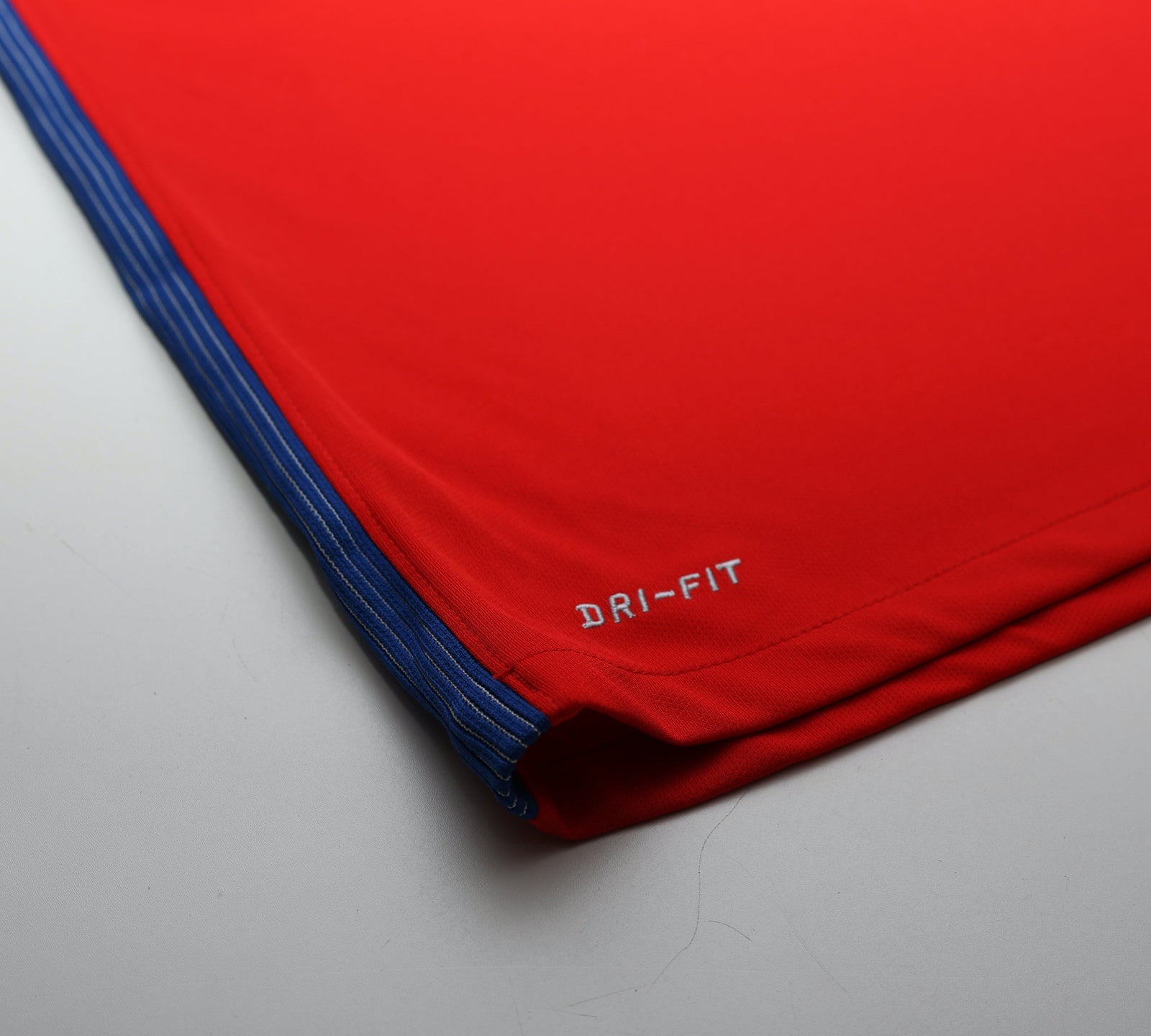 2016/17 ENGLAND Vintage Nike Away Football Shirt (L) Euro 2016