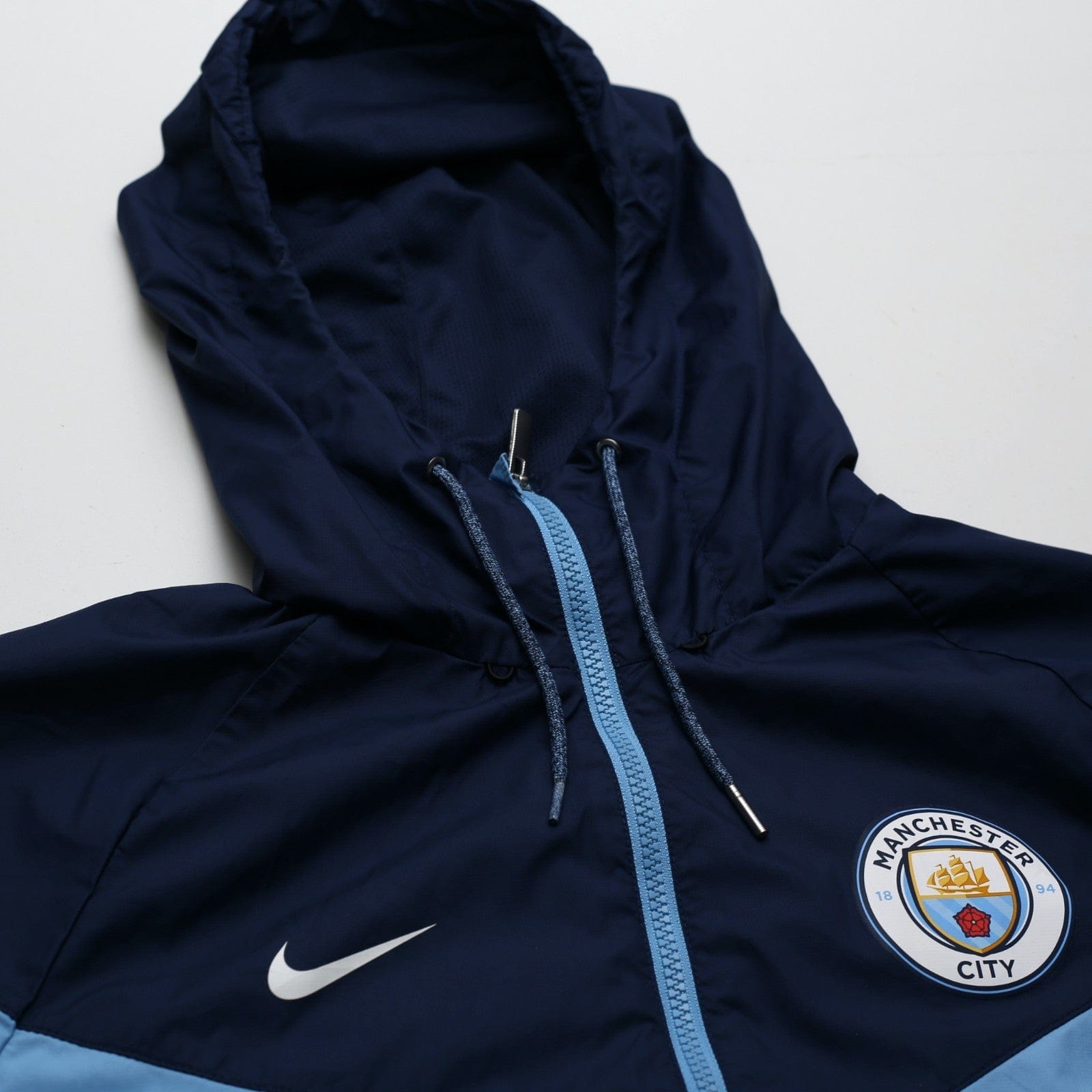 2017/18 Manchester City Nike Football Hooded Jacket (M)