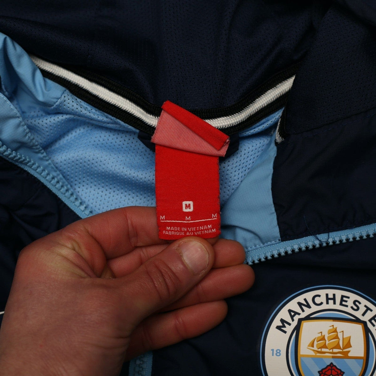 2017/18 Manchester City Nike Football Hooded Jacket (M)