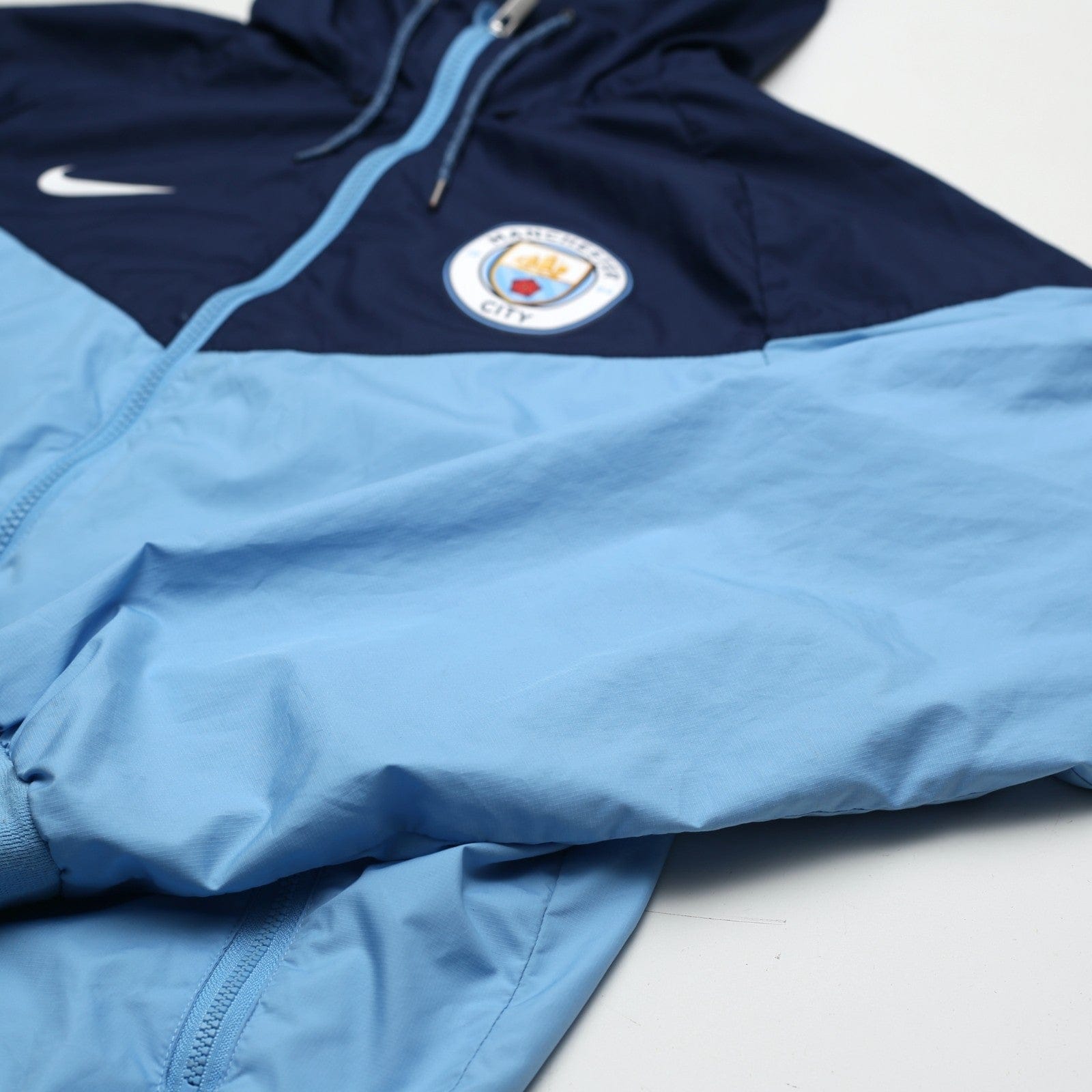 2017/18 Manchester City Nike Football Hooded Jacket (M)