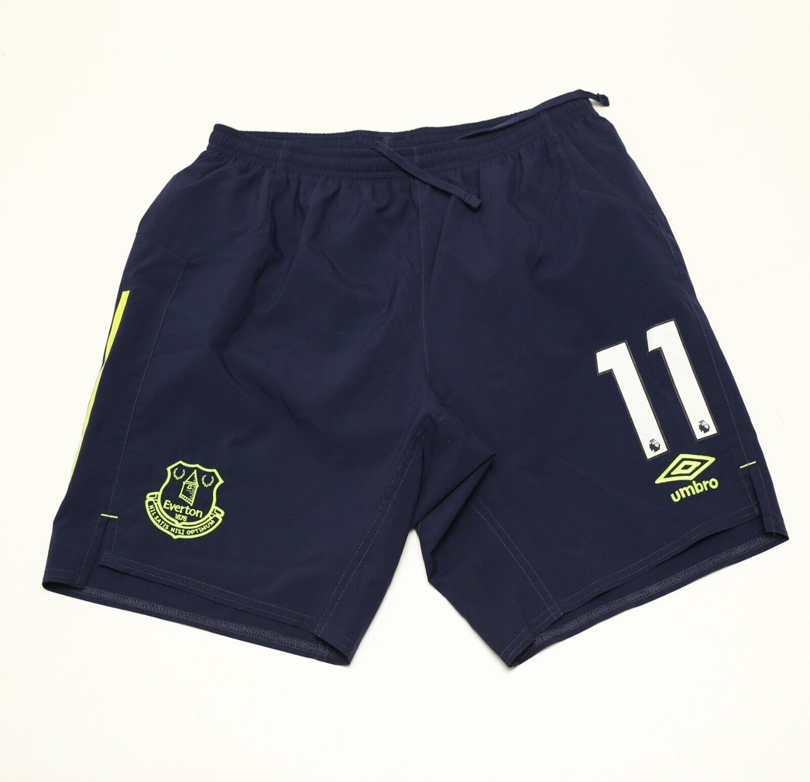 2017/18 MIRALLAS / WALCOTT #11 Everton Vintage Umbro Third Football Shorts (S)
