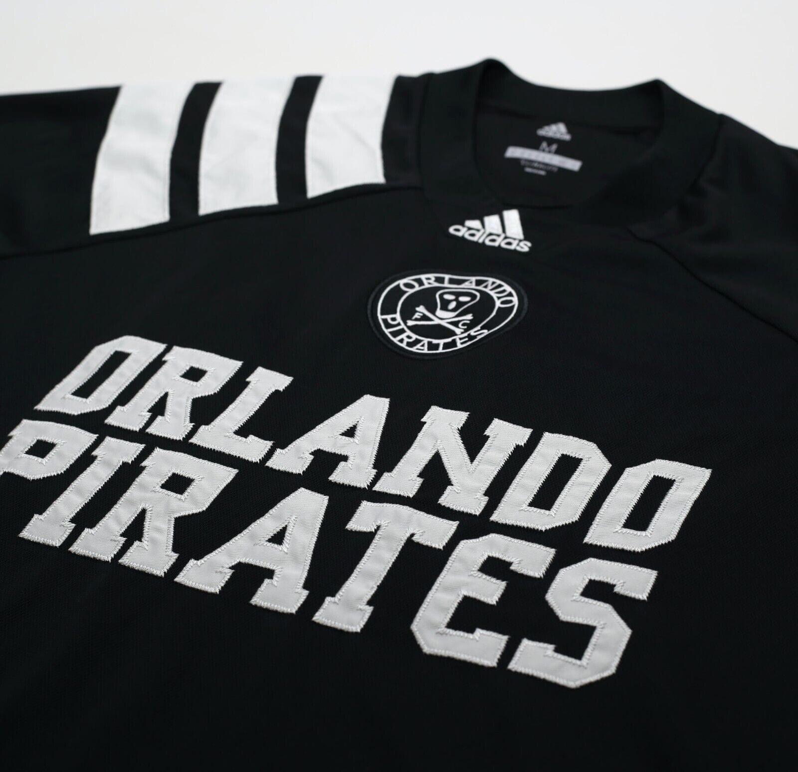 2017/18 ORLANDO PIRATES #37 Retro adidas Football Shirt Jersey (M)