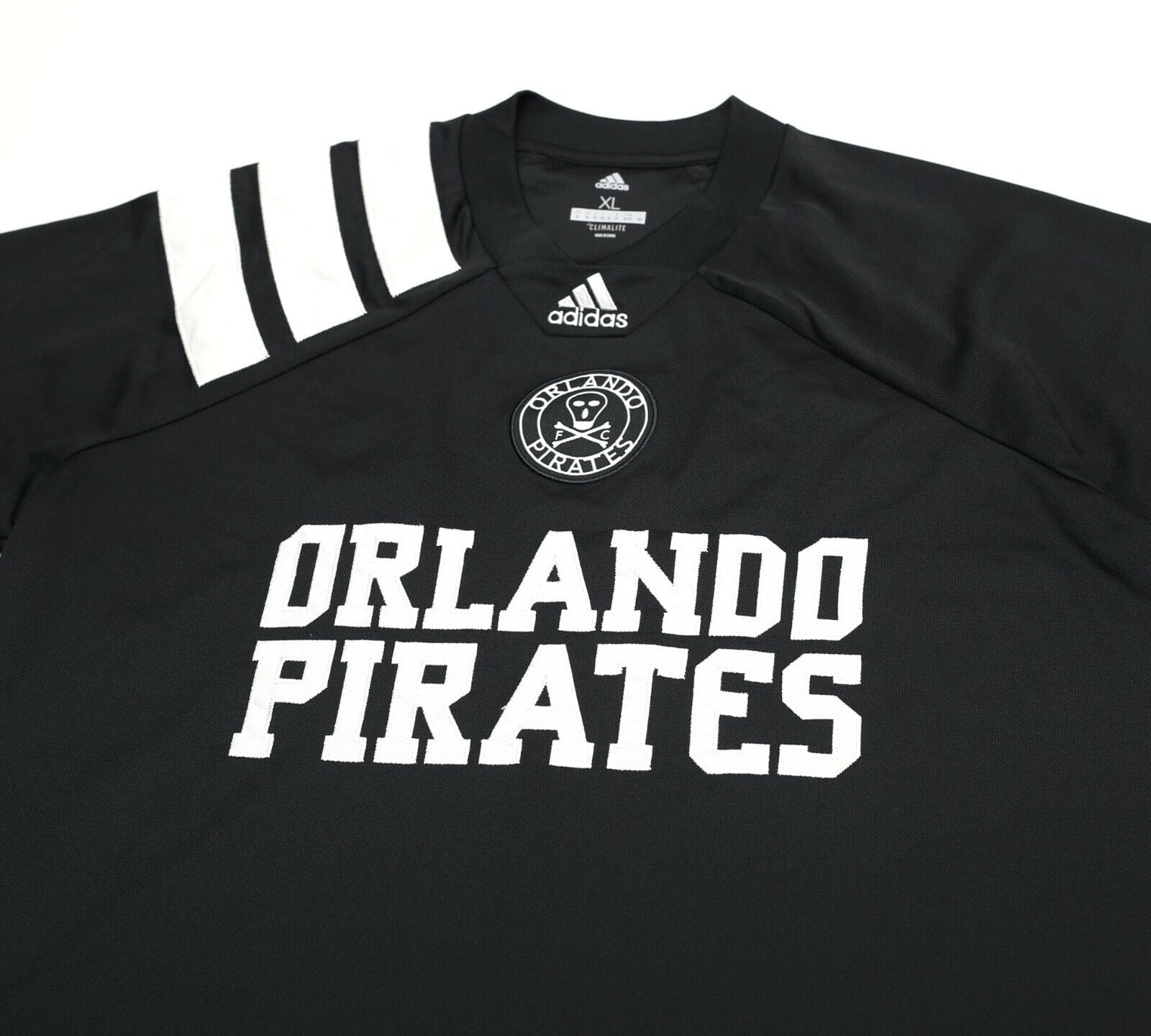 2017 18 ORLANDO PIRATES 37 Retro adidas Football Shirt Jersey XL Football Shirt Collective