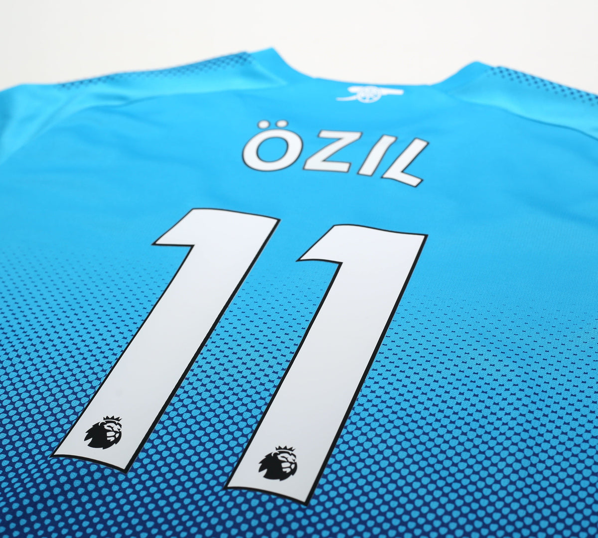 2017/18 OZIL #11 Arsenal Vintage PUMA Away Football Shirt (L)