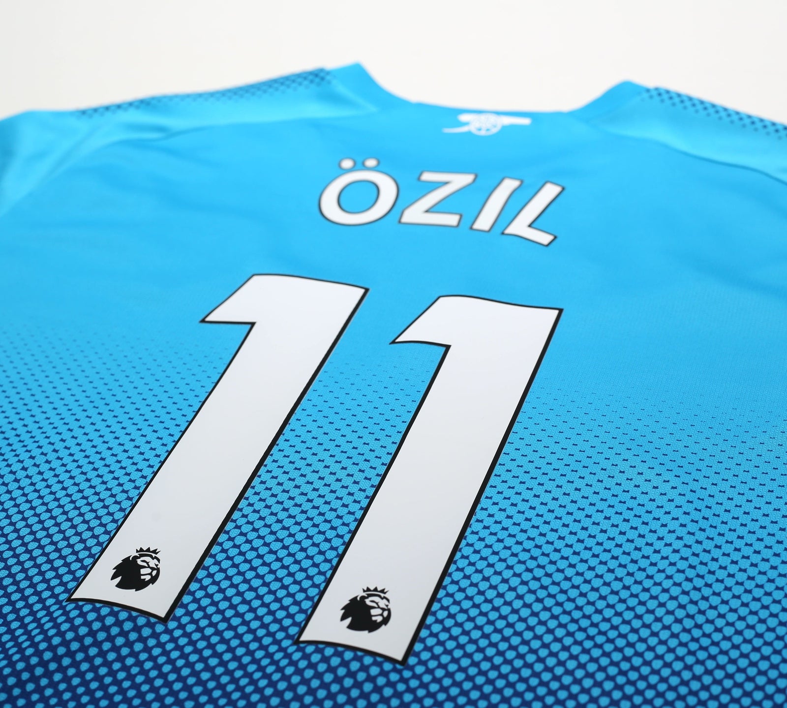 2017/18 OZIL #11 Arsenal Vintage PUMA Away Football Shirt (L)