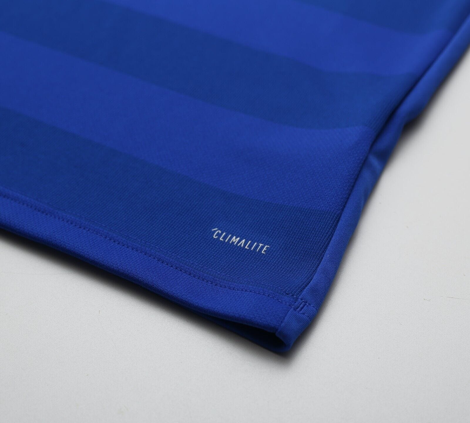 2018/19 HOILETT #33 Cardiff City MATCH WORN Home Football Shirt (M)