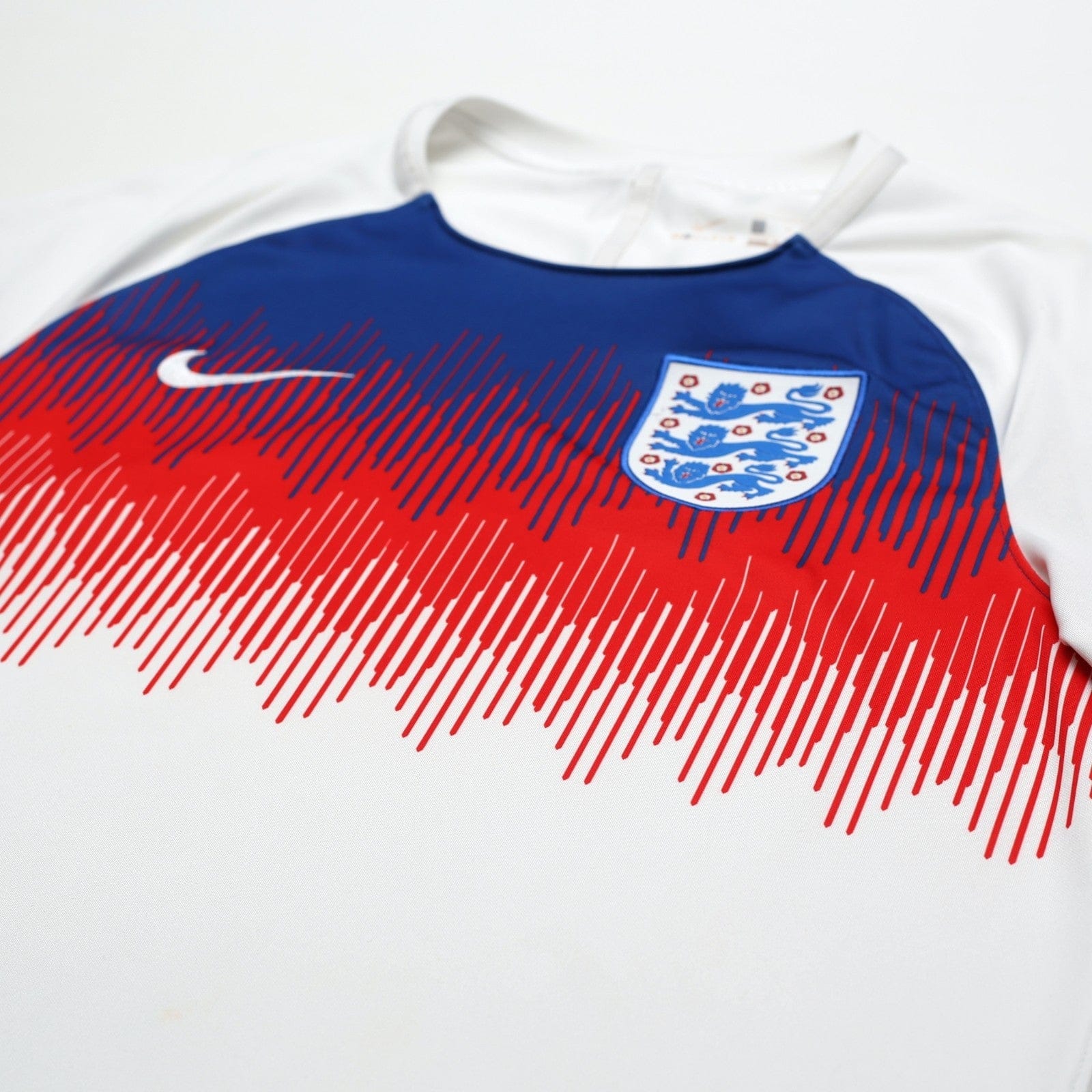 2018/20 England Nike Pre-Match Warm Up Football Shirt (L) World Cup 2018