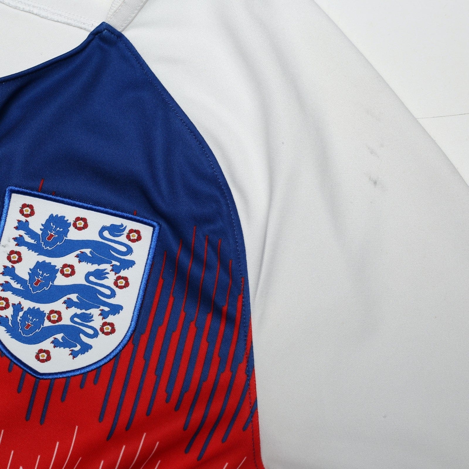 2018/20 England Nike Pre-Match Warm Up Football Shirt (L) World Cup 2018