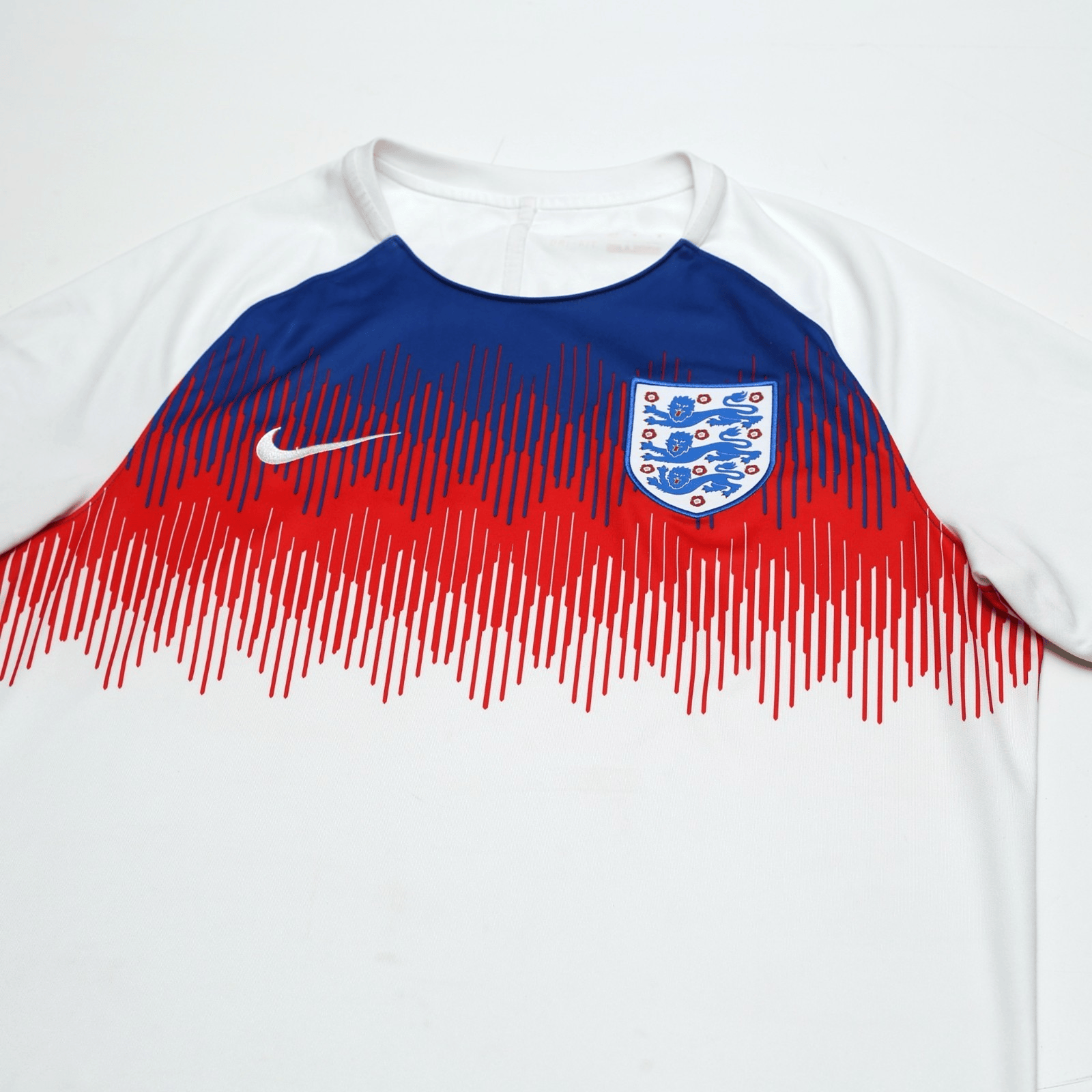 2018/20 England Nike Pre-Match Warm Up Football Shirt (L) World Cup 2018