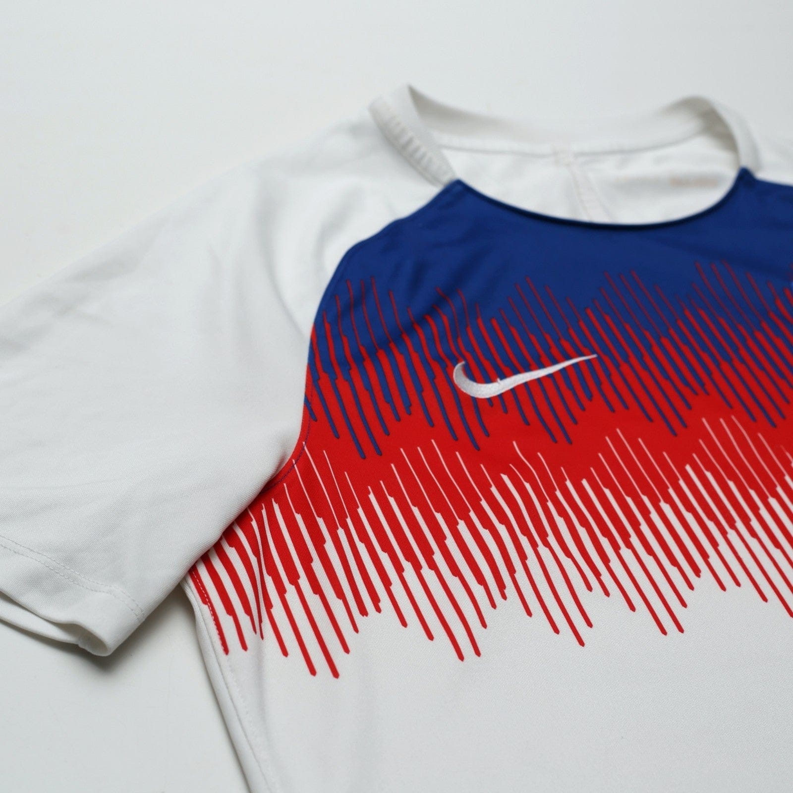2018/20 England Nike Pre-Match Warm Up Football Shirt (L) World Cup 2018