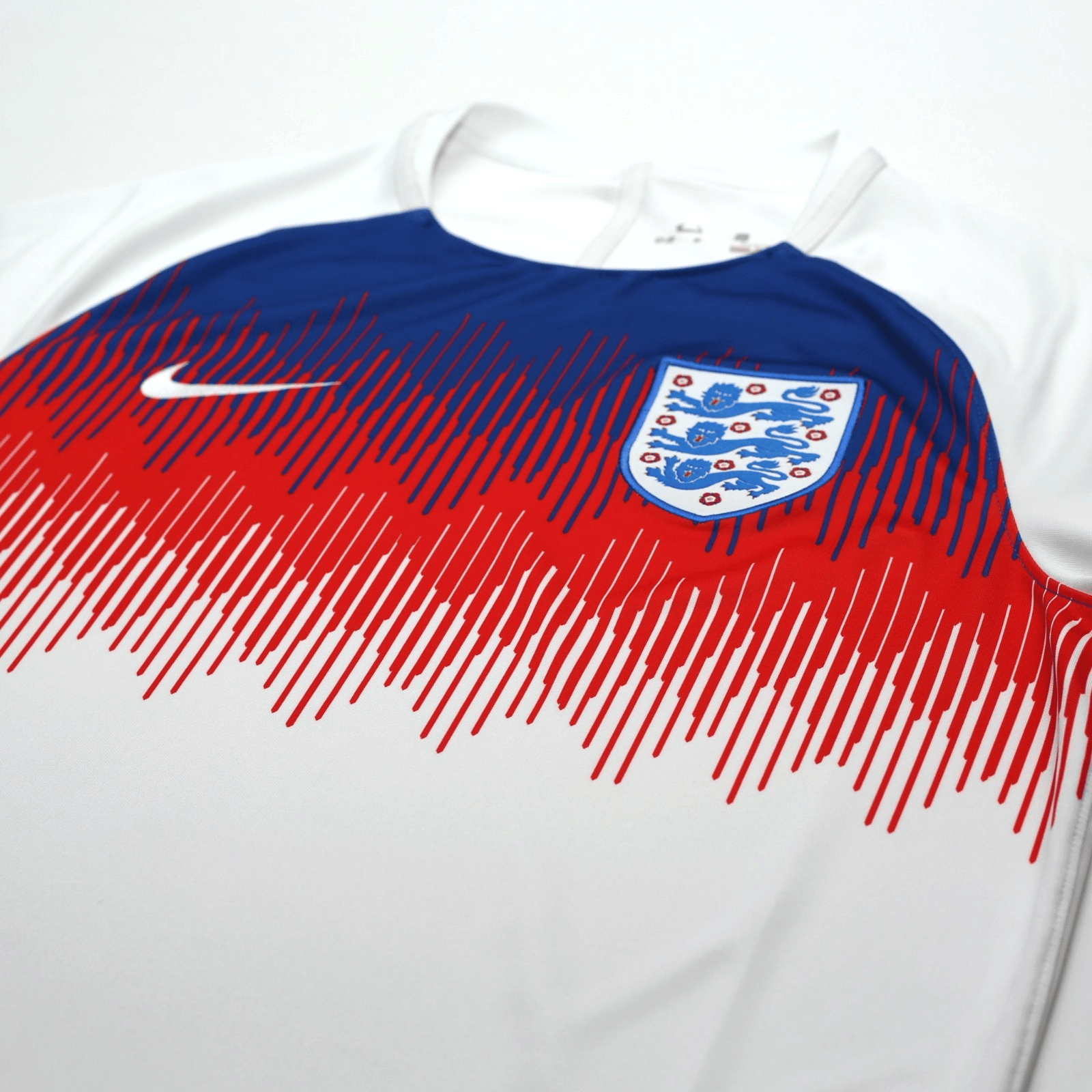 2018/20 England Nike Pre-Match Warm Up Football Shirt (M) World Cup 2018