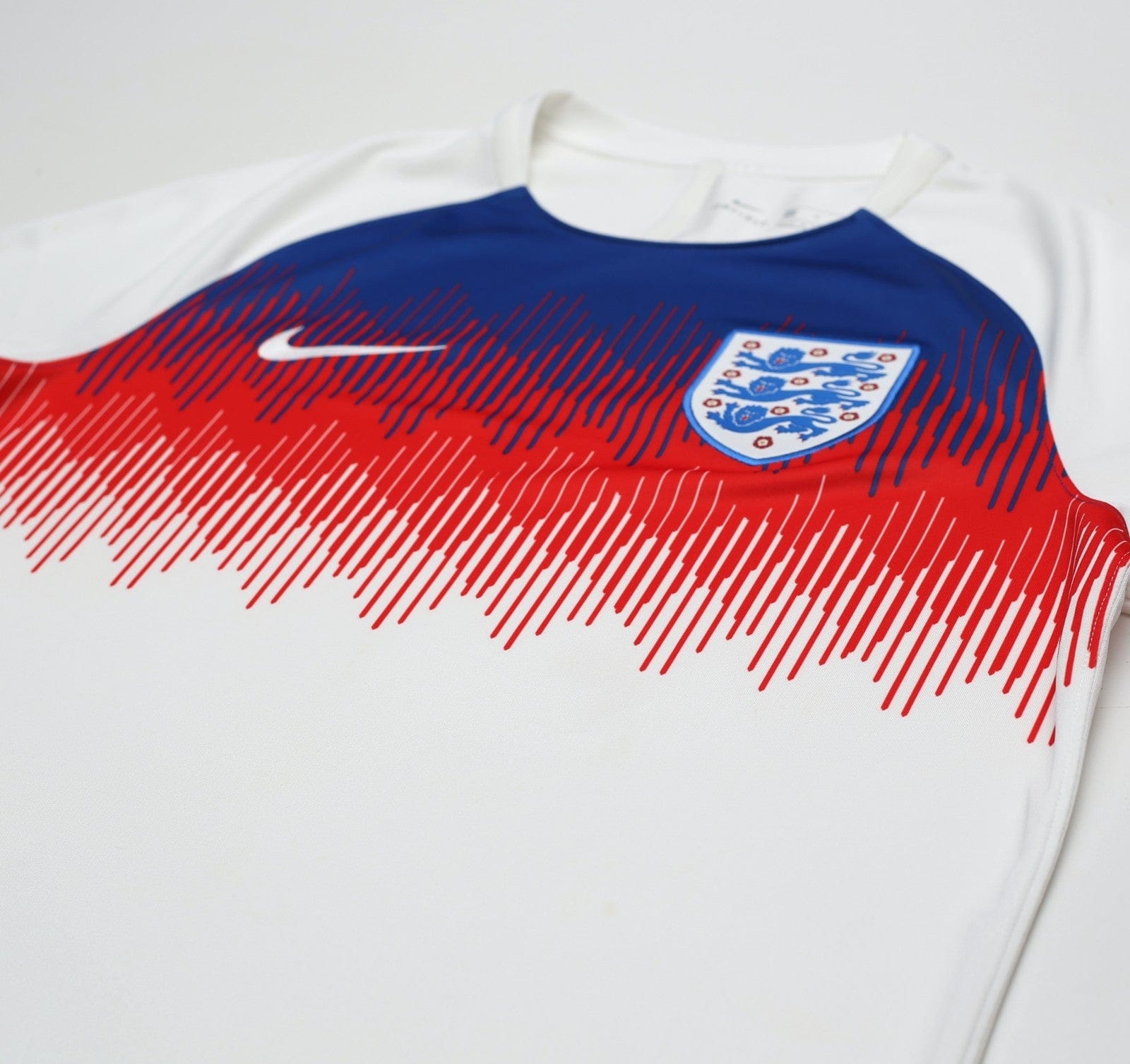 2018/20 ENGLAND Nike Pre Match Warm Up Football Shirt (M) World Cup 2018