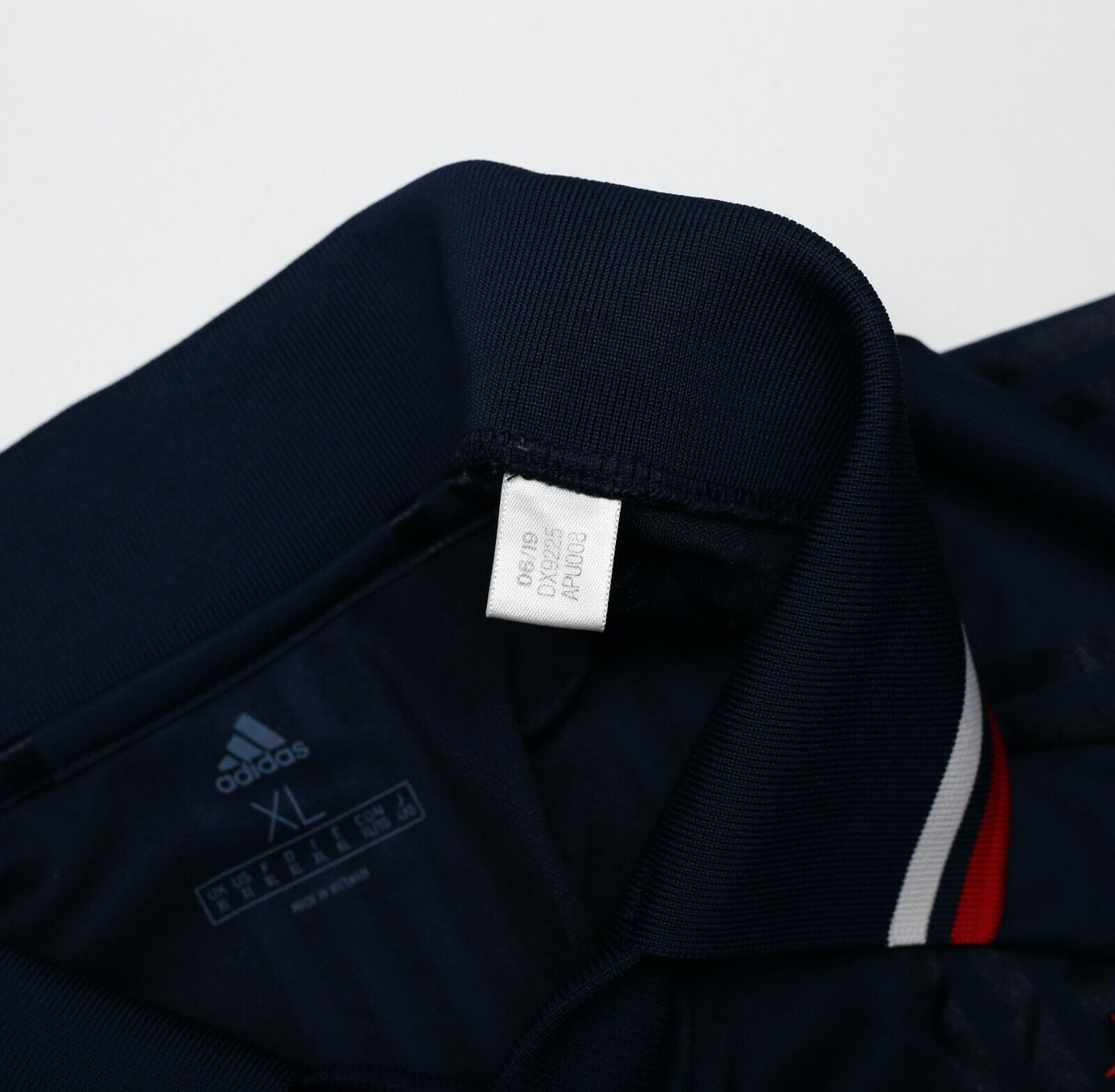 2019/20 MATTHAUS #10 Bayern Munich Retro adidas Icons Football Shirt (XL)