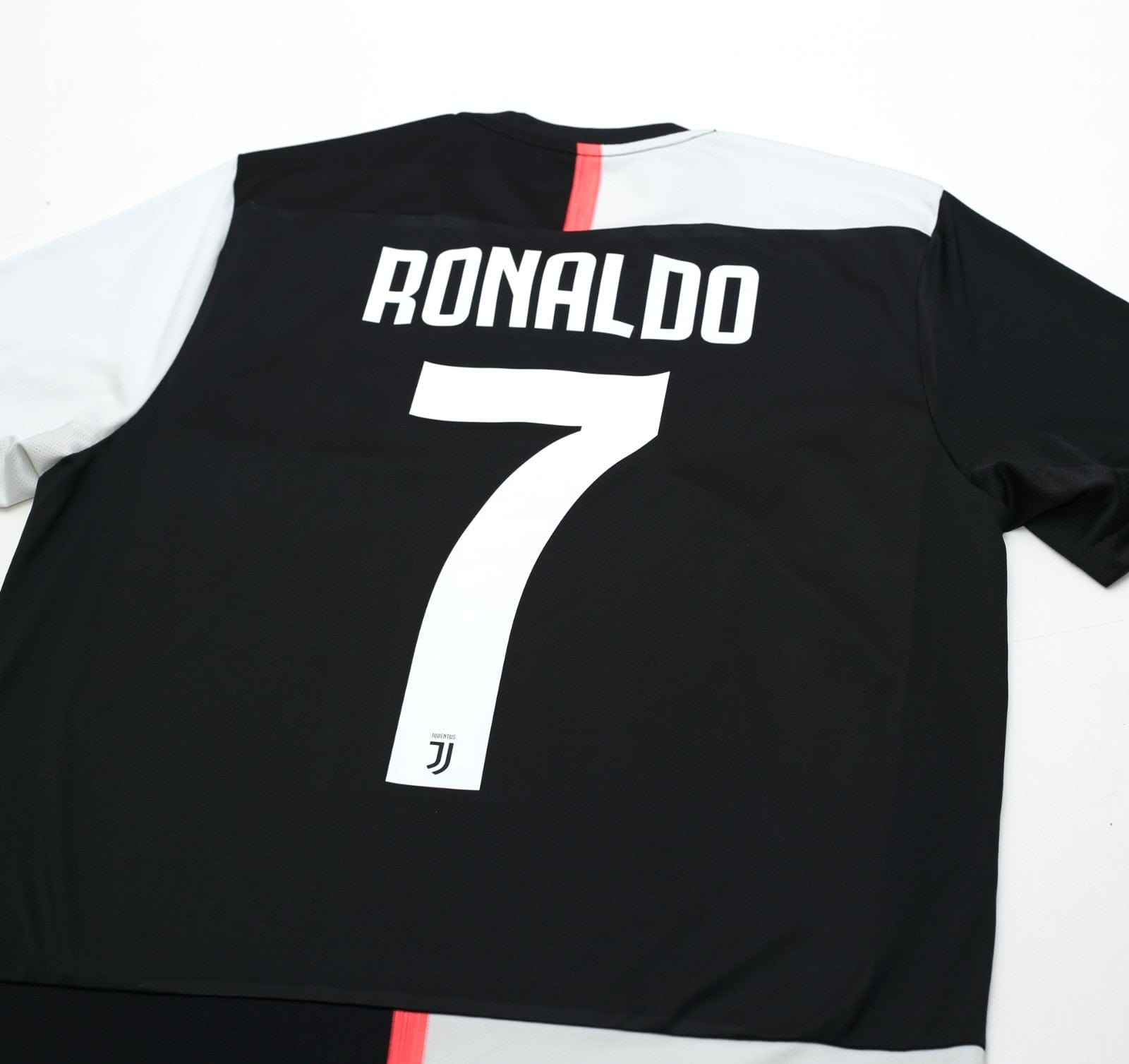 2019/20 RONALDO #7 Juventus adidas Home Football Shirt (M)