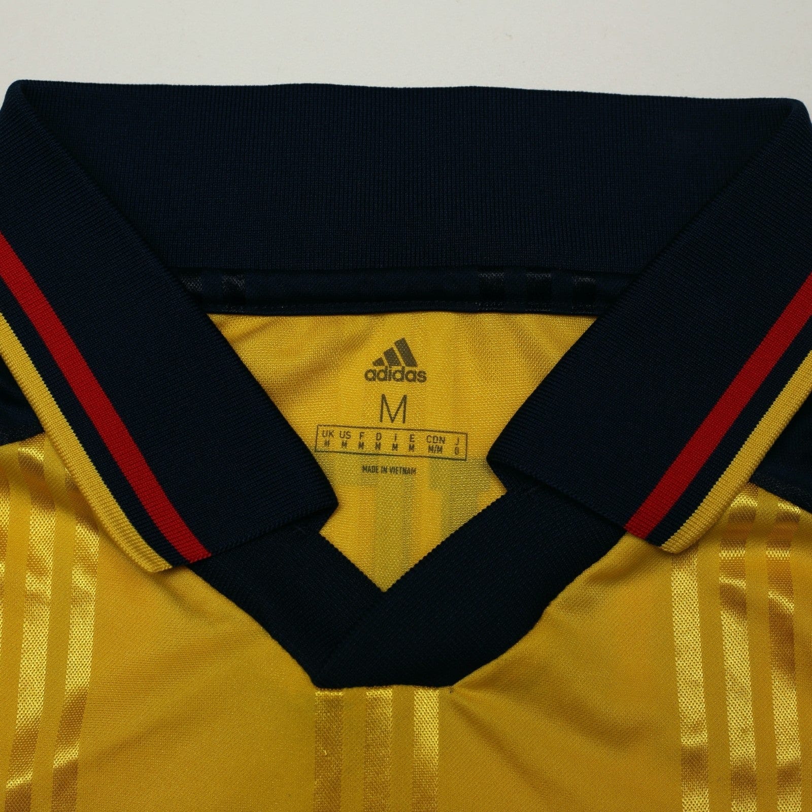 2019/20 Wright #8 Arsenal Retro adidas Icon Long Sleeve Away Football Shirt (M)