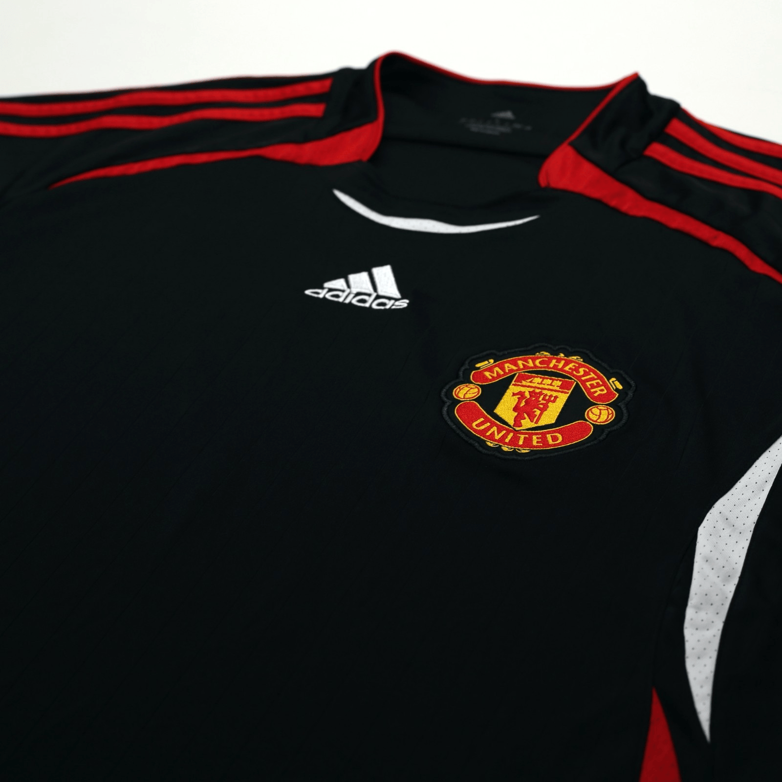 2021/22 Ronaldo #7 Manchester United adidas Teamgeist Football Shirt (L)