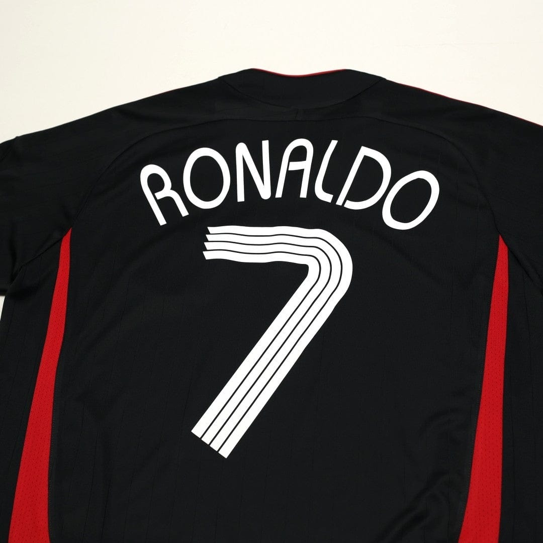 2021/22 Ronaldo #7 Manchester United adidas Teamgeist Football Shirt (M)