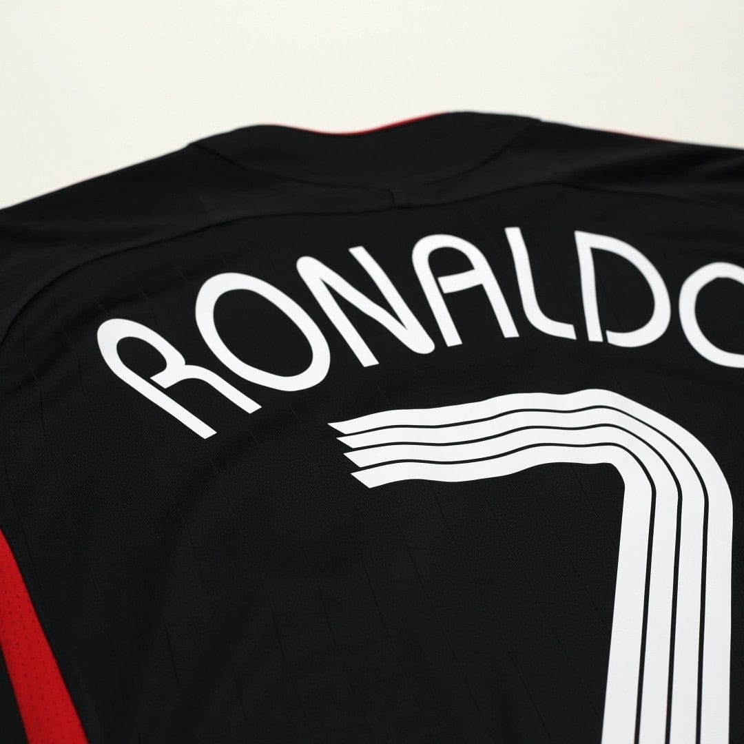 2021/22 Ronaldo #7 Manchester United adidas Teamgeist Football Shirt (M)