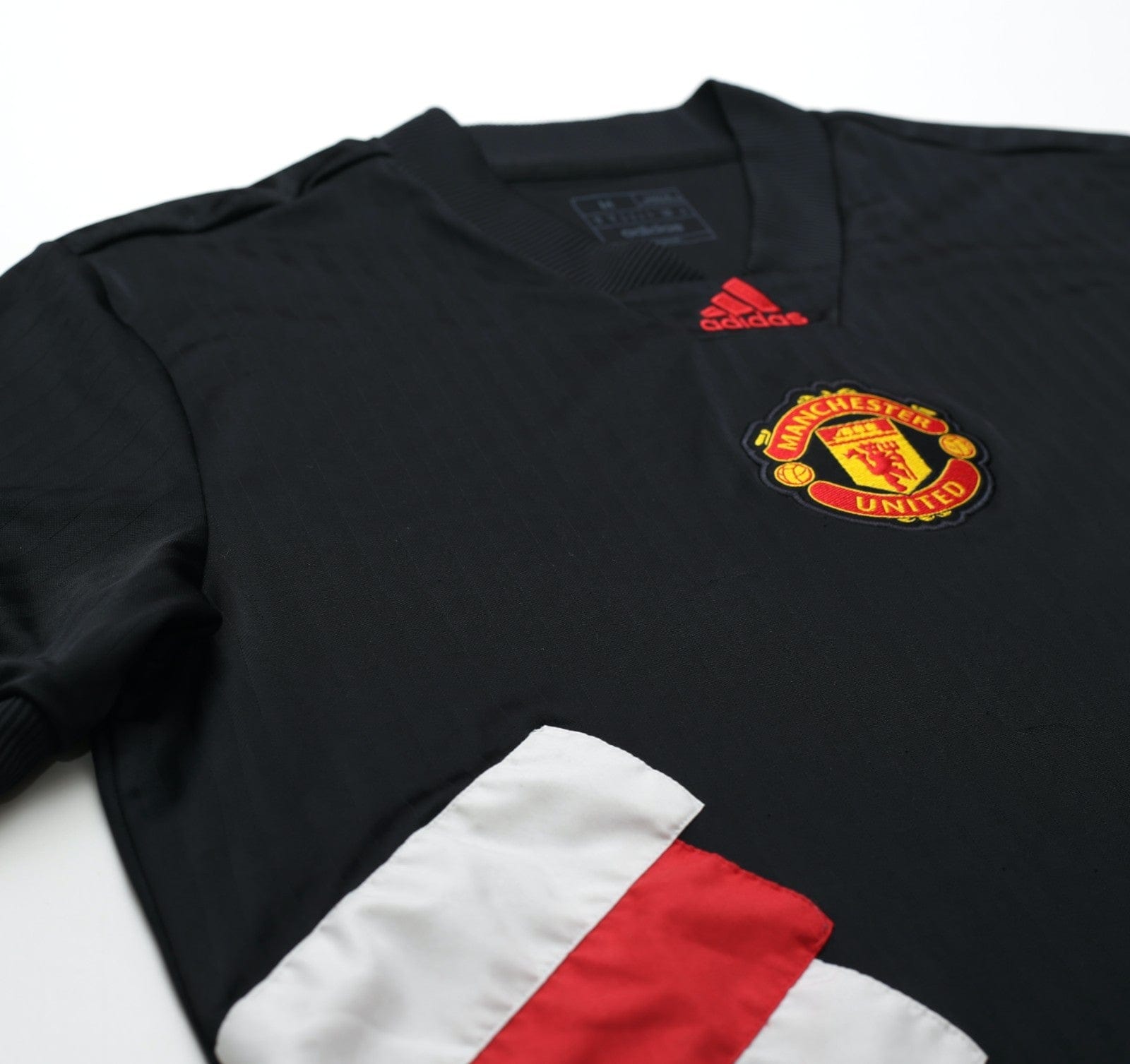 2022/ MANCHESTER UNITED adidas Icons Football Shirt (M)