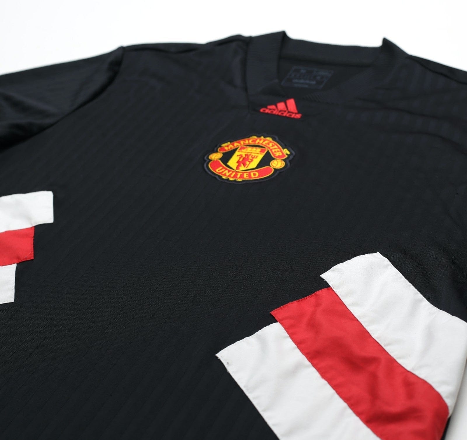 2022/ MANCHESTER UNITED adidas Icons Football Shirt (M)