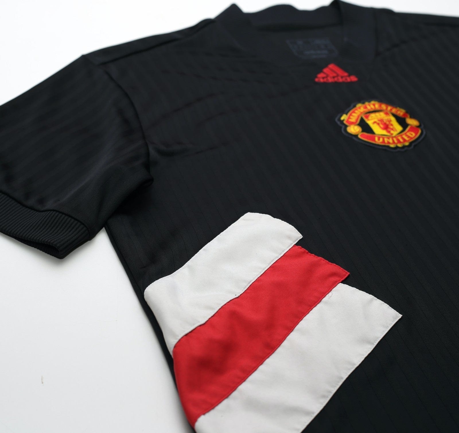 2022/ MANCHESTER UNITED adidas Icons Football Shirt (M)