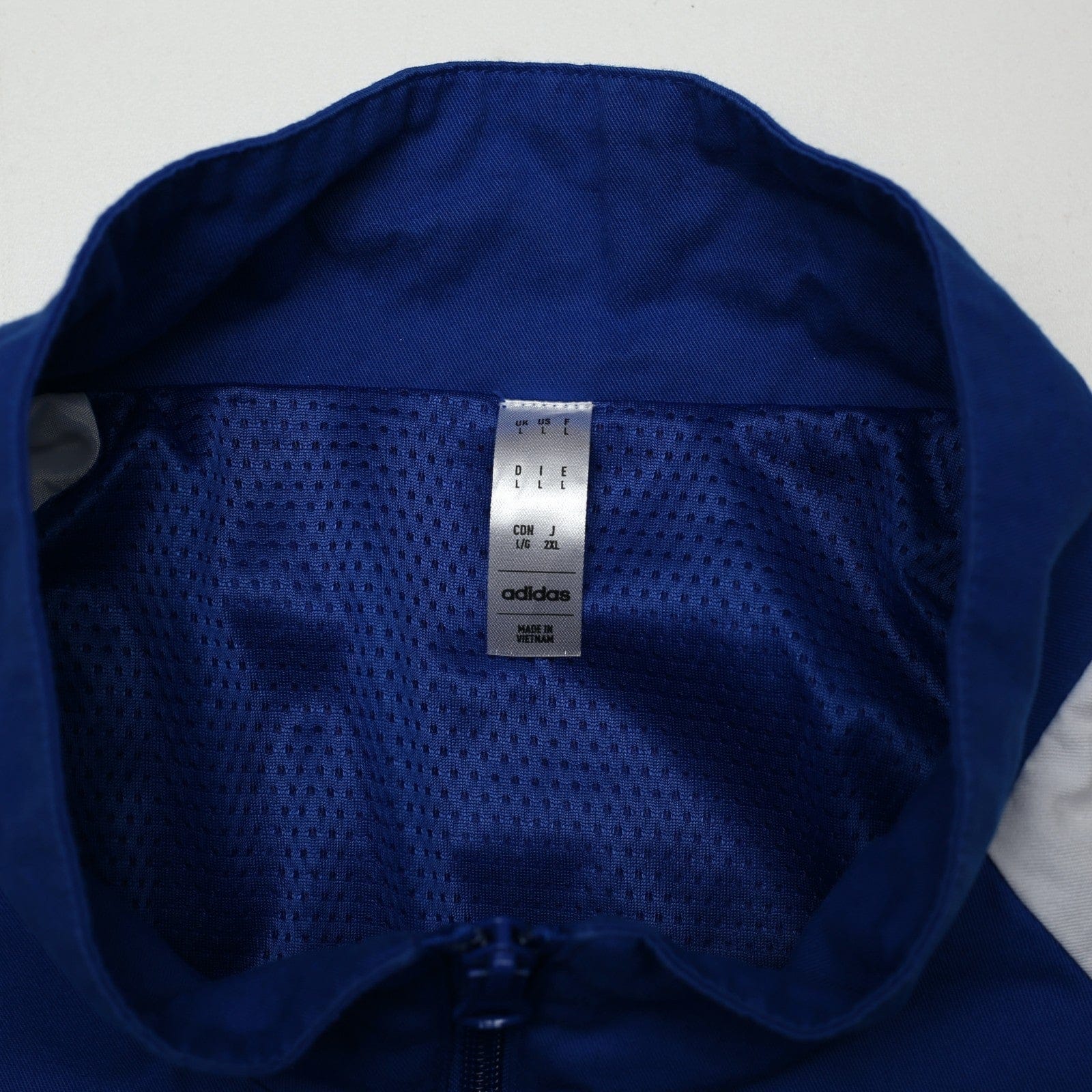 2023/24 Italy adidas Icons 1/4 Zip Football Track Top Jacket (L)