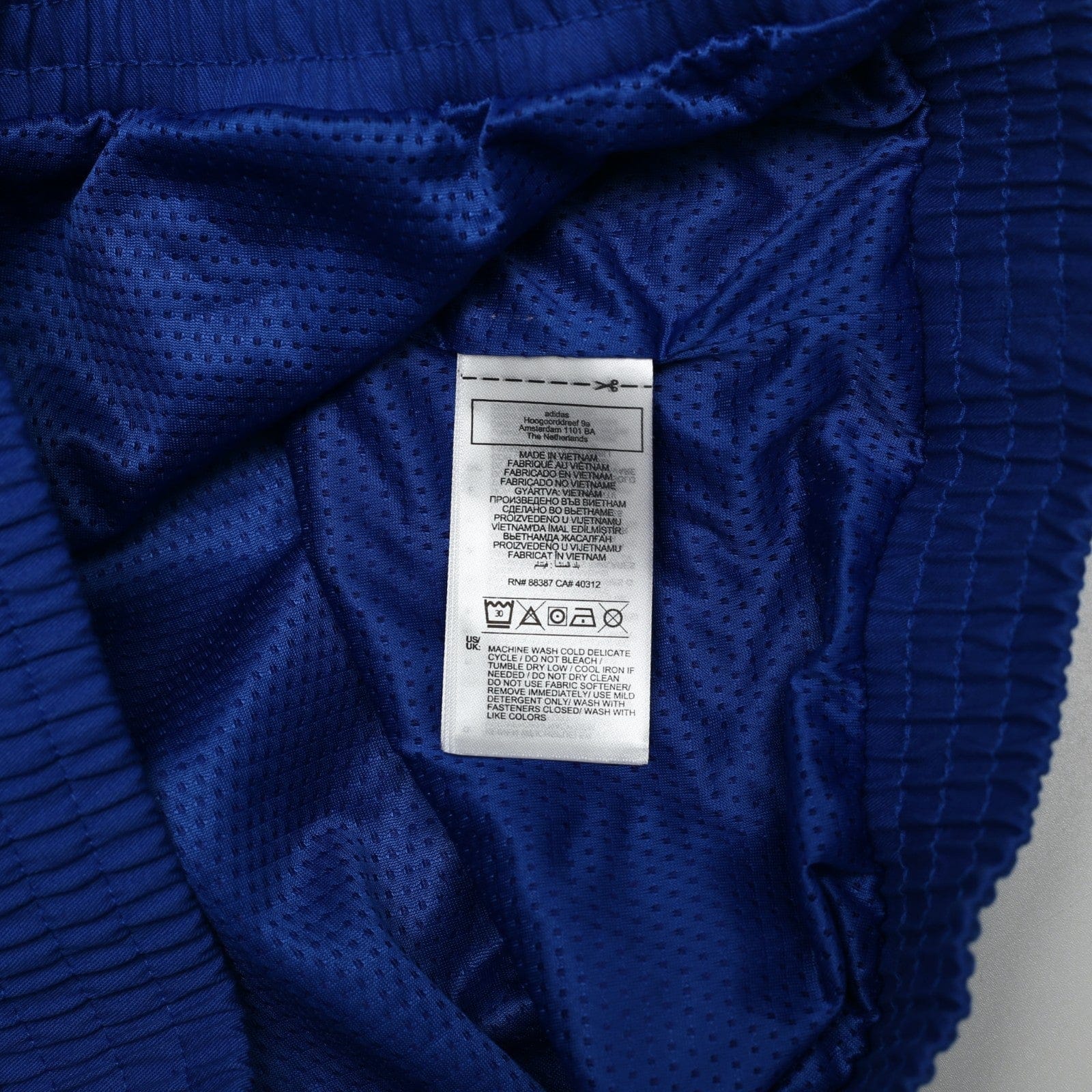 2023/24 Italy adidas Icons 1/4 Zip Football Track Top Jacket (S/M)