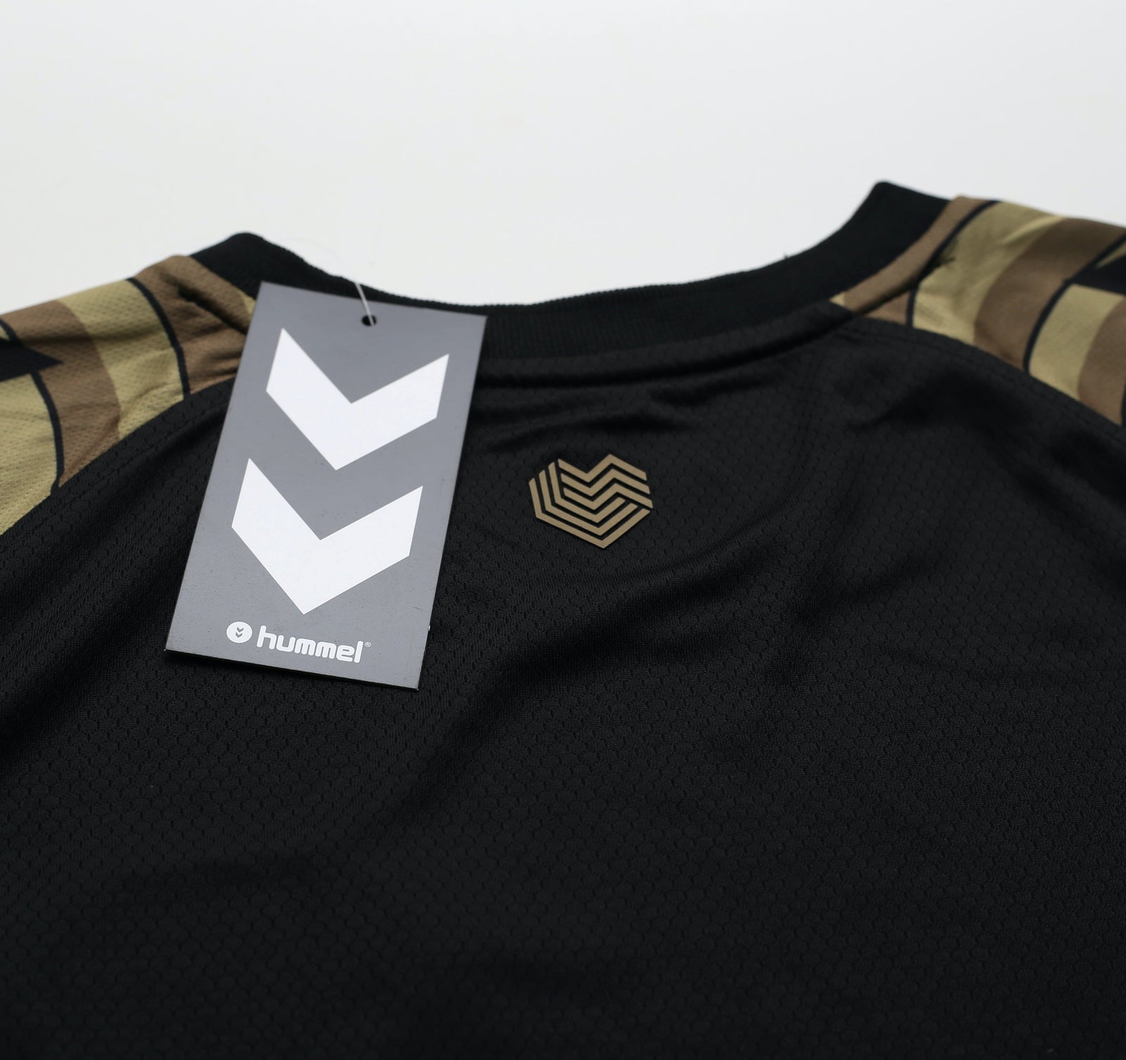 2025-26 Hearts Hummel match day third shirt (New in bag)