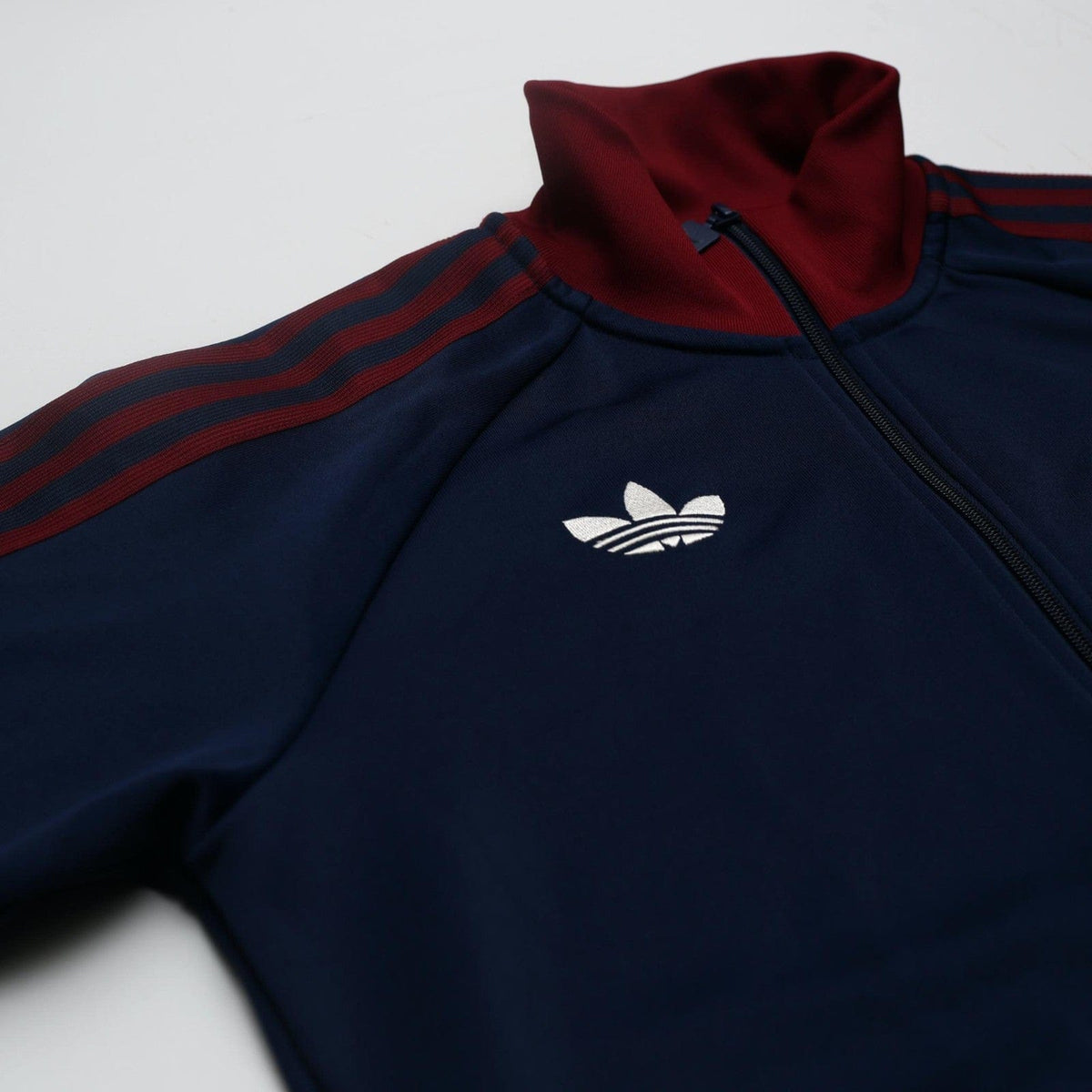 2025 Newcastle United Retro adidas Originals OG Track Top (M)